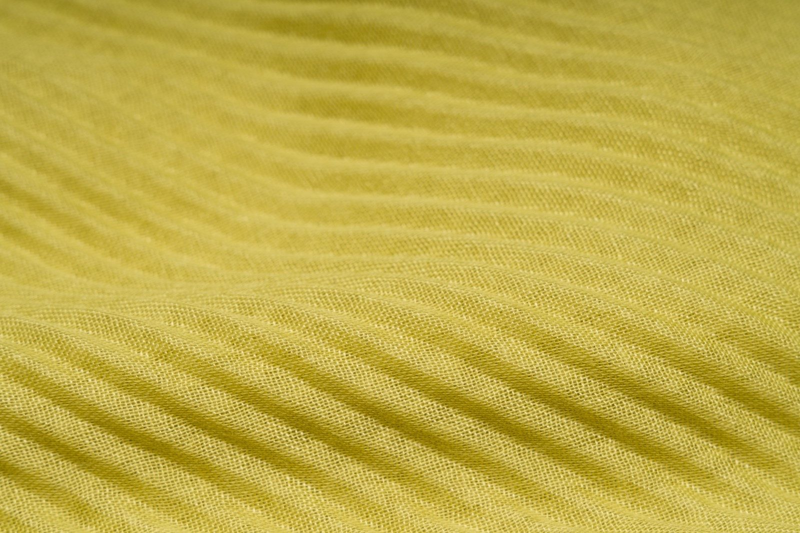 styleBREAKER Modeschal Gekreppter Unifarbener Schal, (1-St) günstig online kaufen