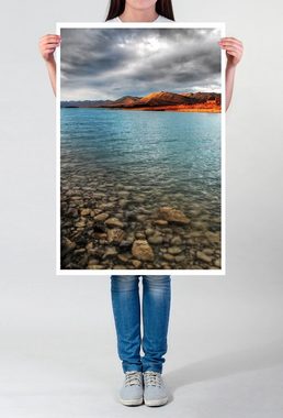 Sinus Art Poster Landschaftsfotografie 60x90cm Poster Flacher Fluss mit Steinen