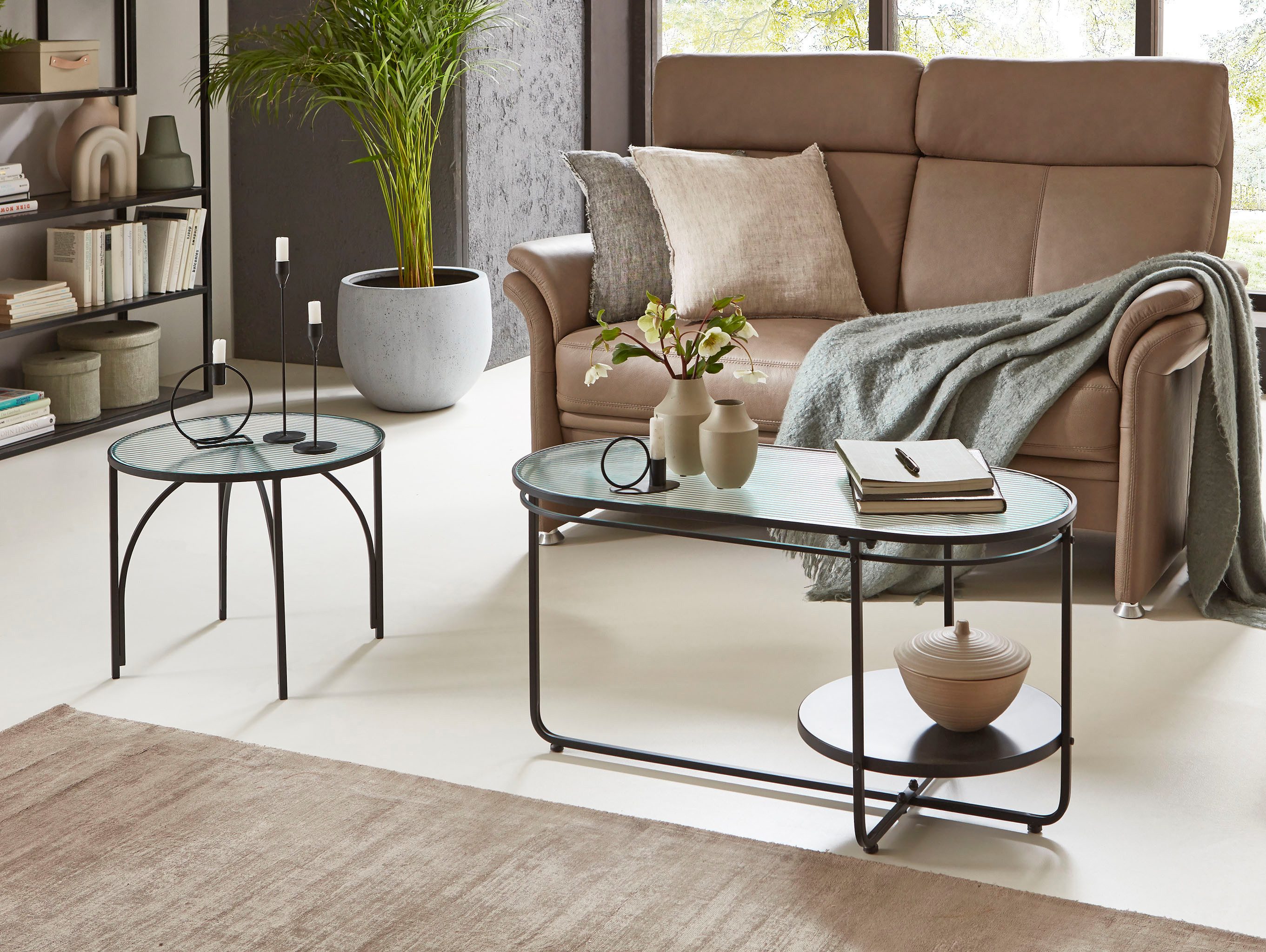 HAKU Couchtisch Sofatisch, Wohnzimmertisch (1-St), oval - aus Metall Schwarz B/T/H 90/42/49 cm
