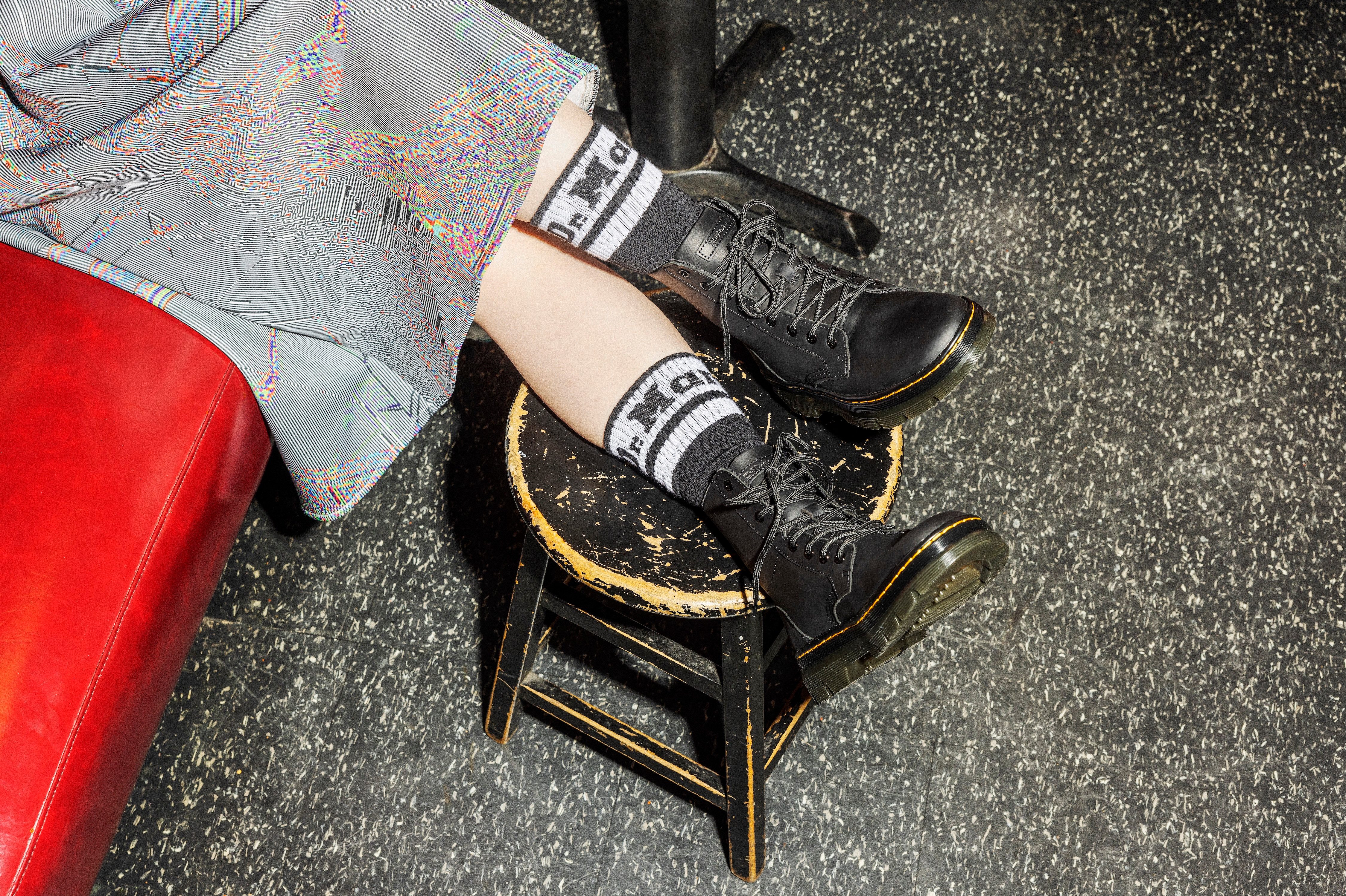 DR. MARTENS Combs Schnürboots Schnürboots, Freizeitstiefelette mit Anziehla günstig online kaufen