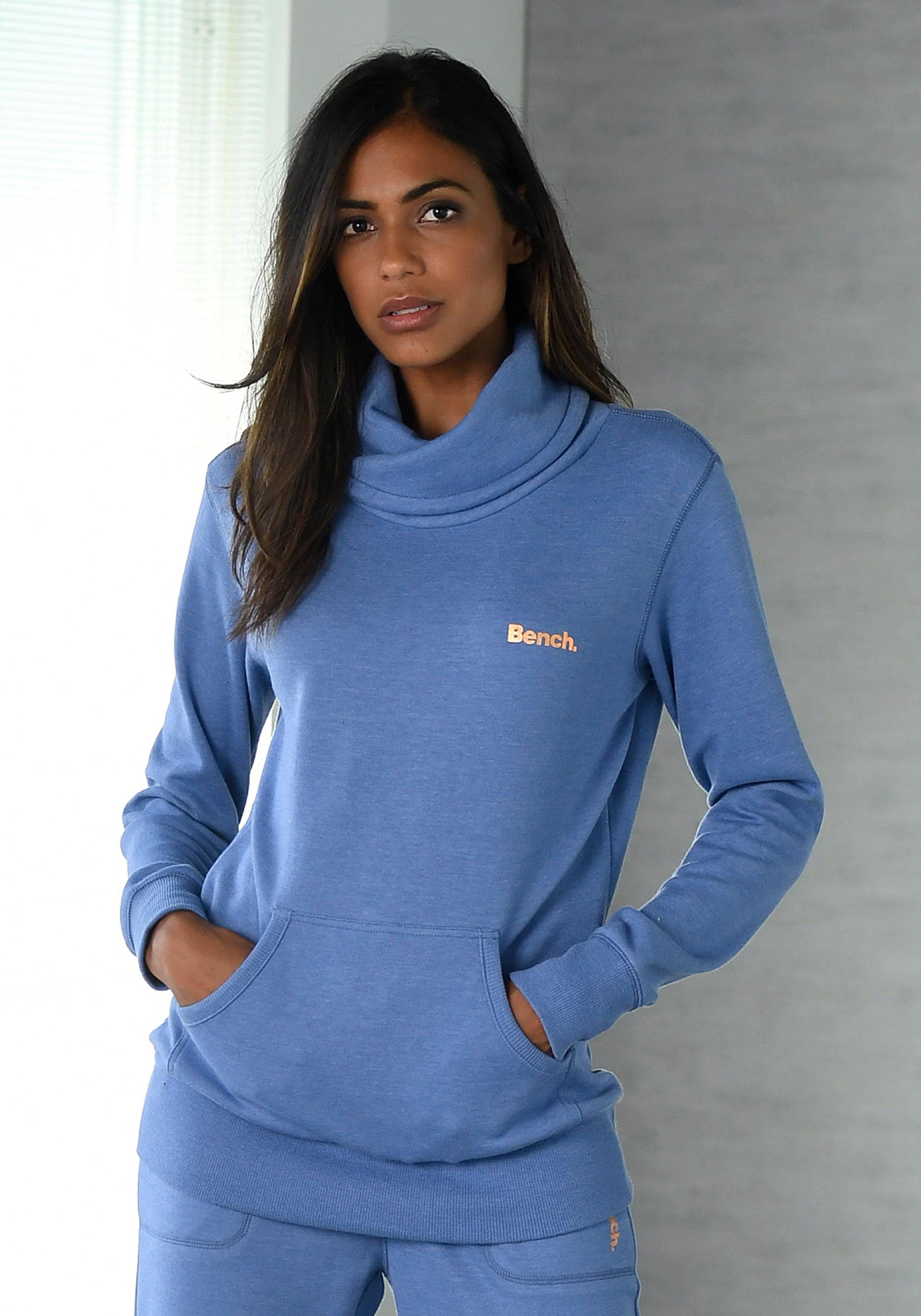 Bench. Loungewear Longsweatshirt mit Stehkragen in Layeroptik und Kängurutasche, Loungewear, Loungeanzug