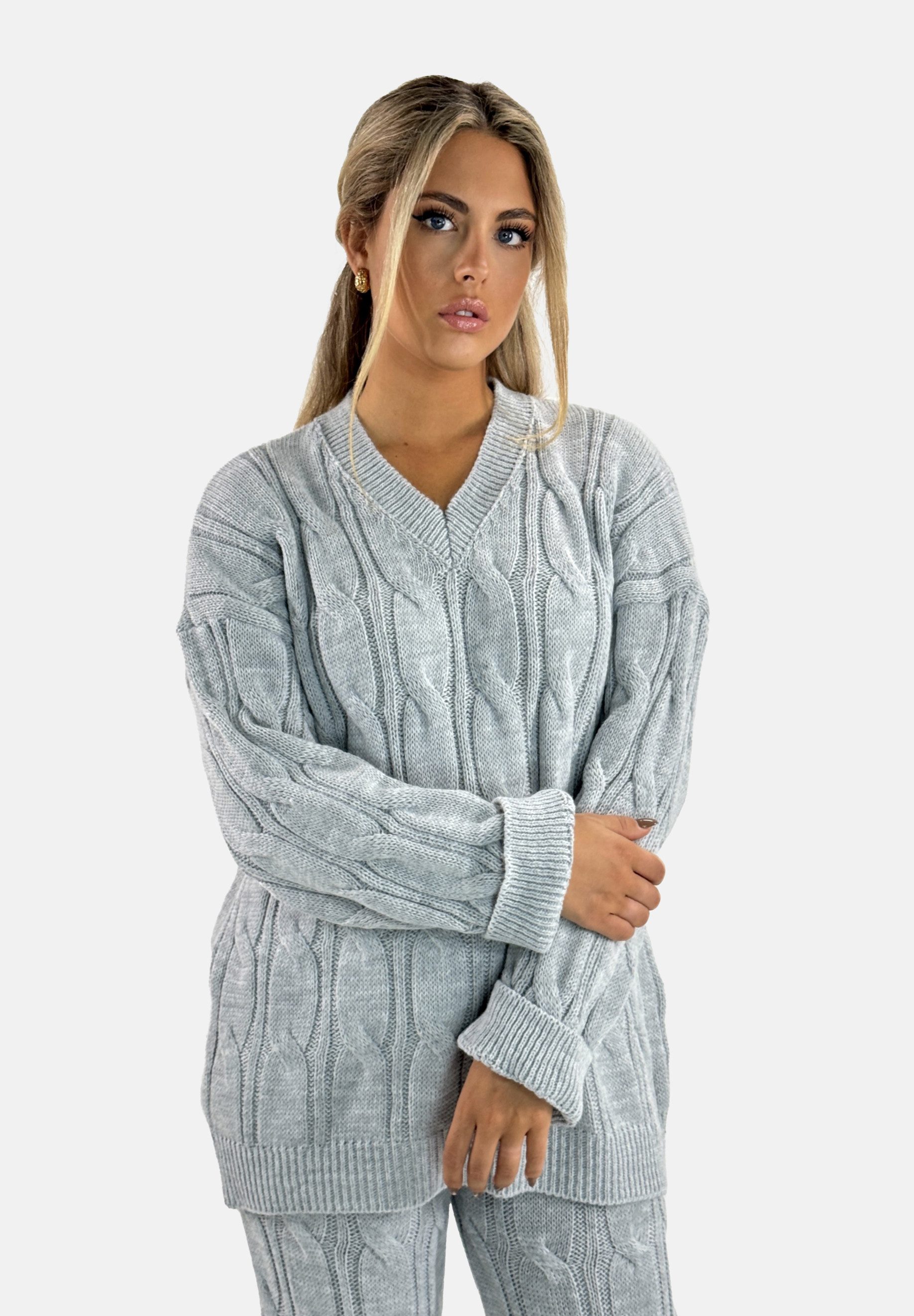 Elara Anzug Damen Strick Set mit Zopfmuster und weiter Strickhose (Set, Set)