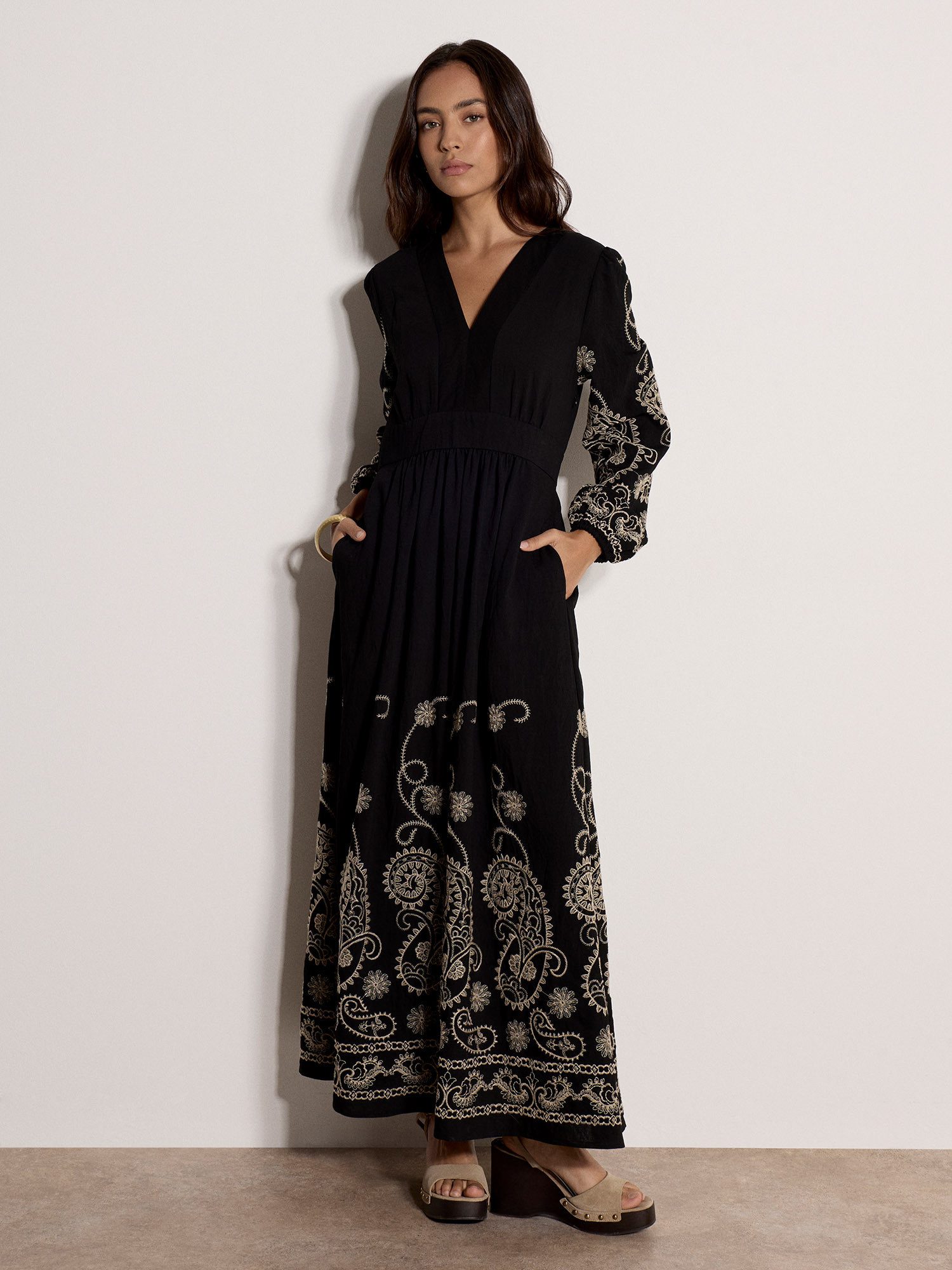 Apricot Maxikleid Maxikleid mit Paisleymuster mit Stickerei