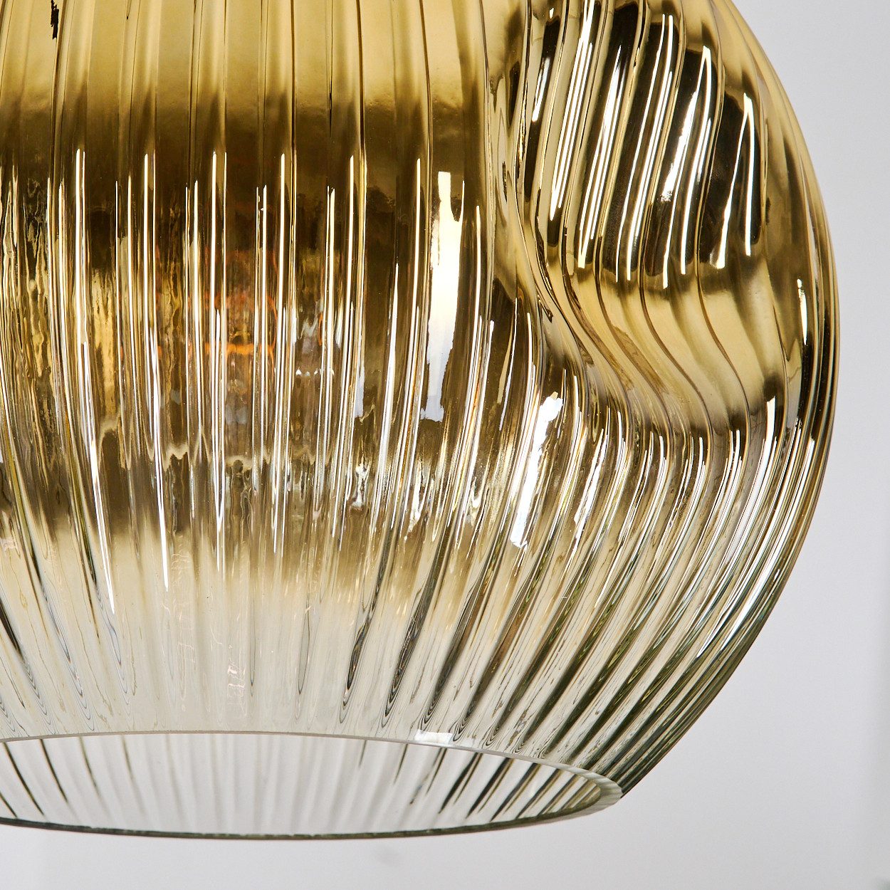 hofstein Hängeleuchte Hängelampe aus Metall/Riffelglas in Bernstein/Rauch/Gold/Kupfer/Klar, Hängeleuchte im Retro/Vintage-Design (15; 20; 25; 30 cm),4xE27