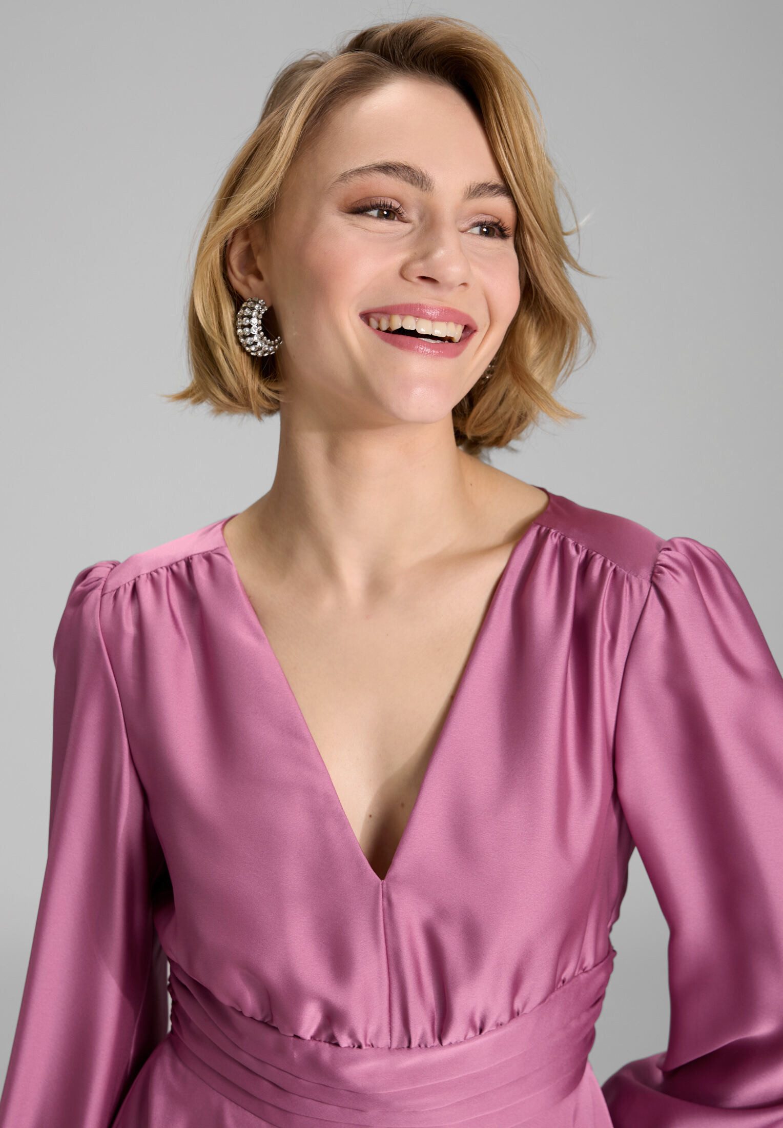 SWING Cocktailkleid Taillierter Schnitt mit ausgestelltem Rockteil