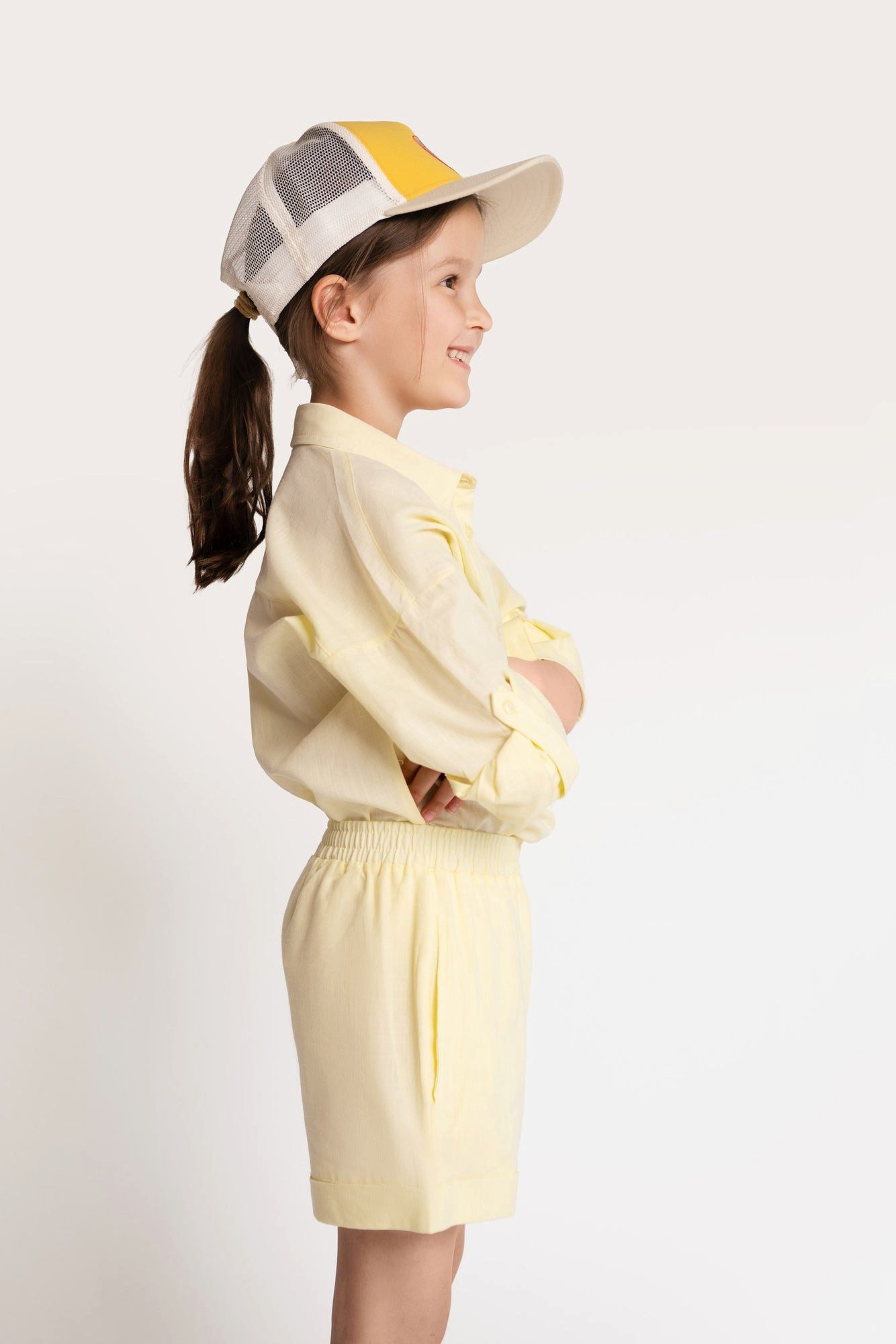 # SATURNDAY Sommerkleid Twin Set aus Baumwolle in gelb: Shorts + Hemd