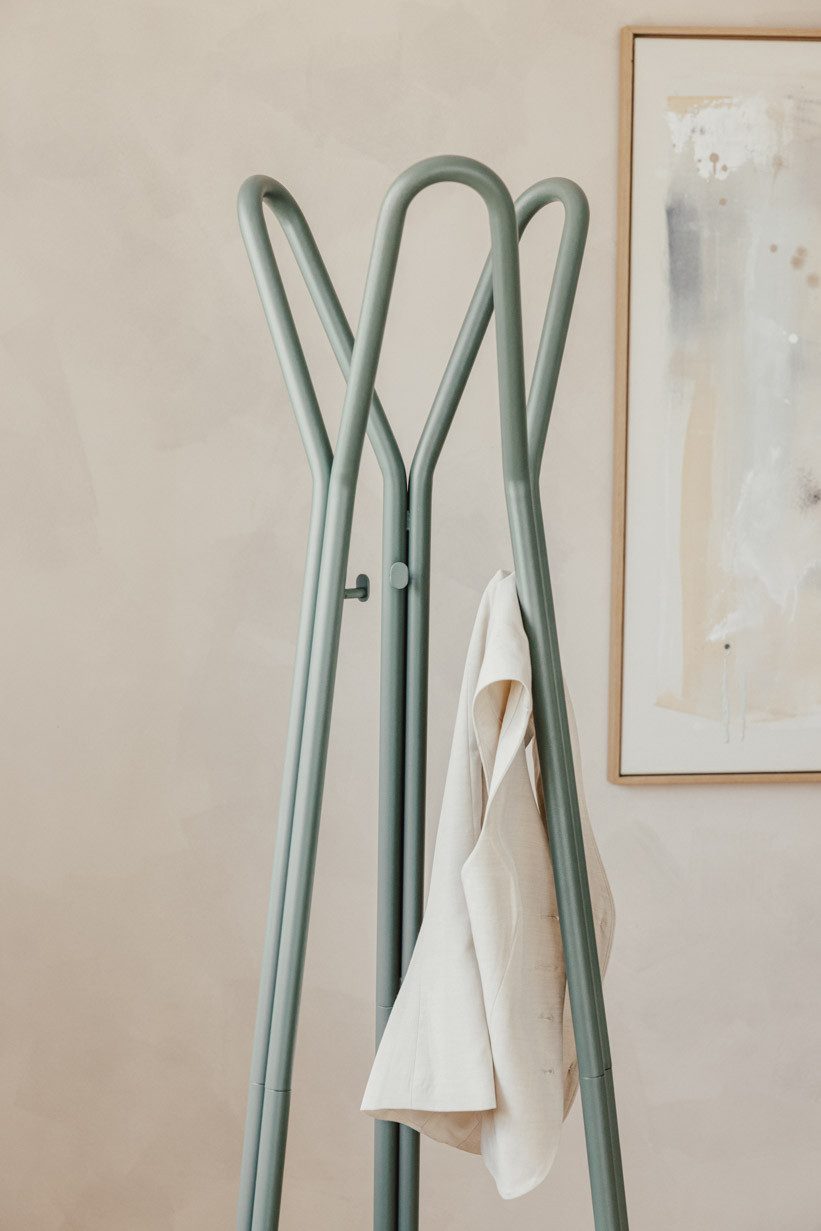 Metallbude Garderobenständer CHARLES, platzsparende Standgarderobe, robustes und minimalistisches Design