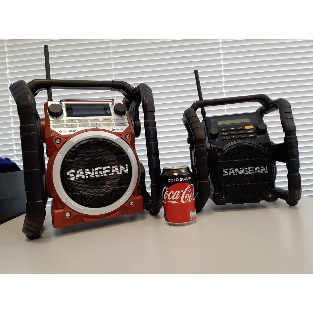 Sangean Black DAB+ Baustellenradio A500422 Radio (Akku-Ladefunktion, wiederaufladbar, wasserdicht, stoßfest)