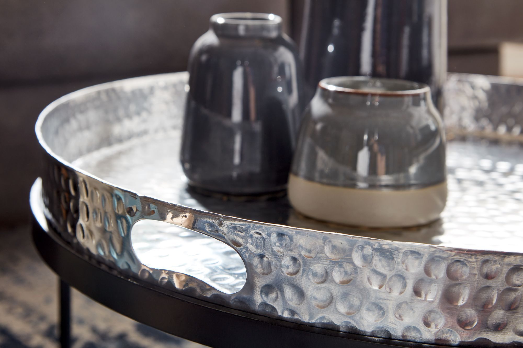 Wohnling Satztisch Couchtisch 2er Set Metall Tabletttisch Silber Sofatisch Tisch Rund (2er Set Silber / Schwarz Metall Hammerschlag Rund), Couchtisch abnehmbares Tablett, Beistelltisch