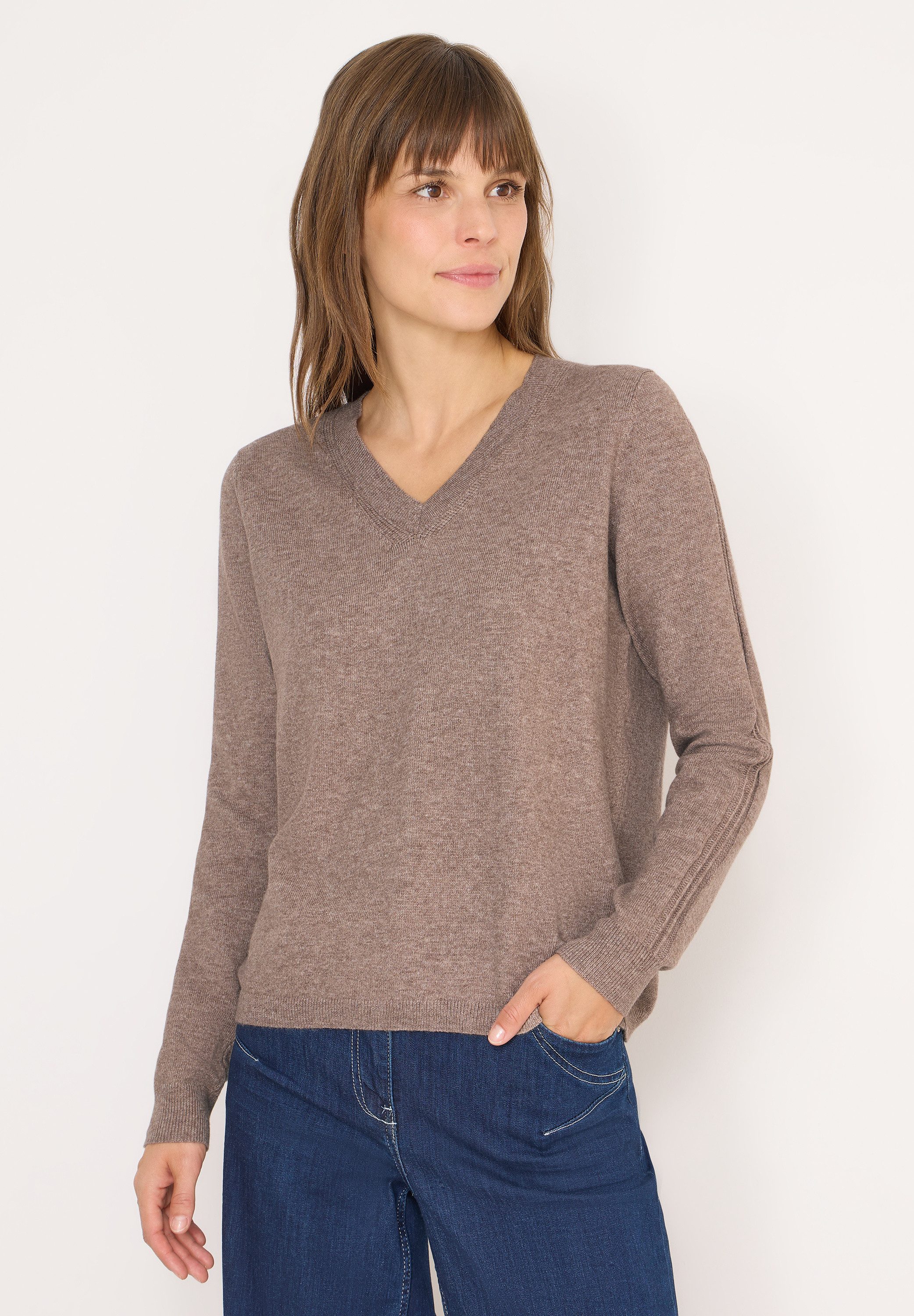 V-Ausschnitt-Pullover