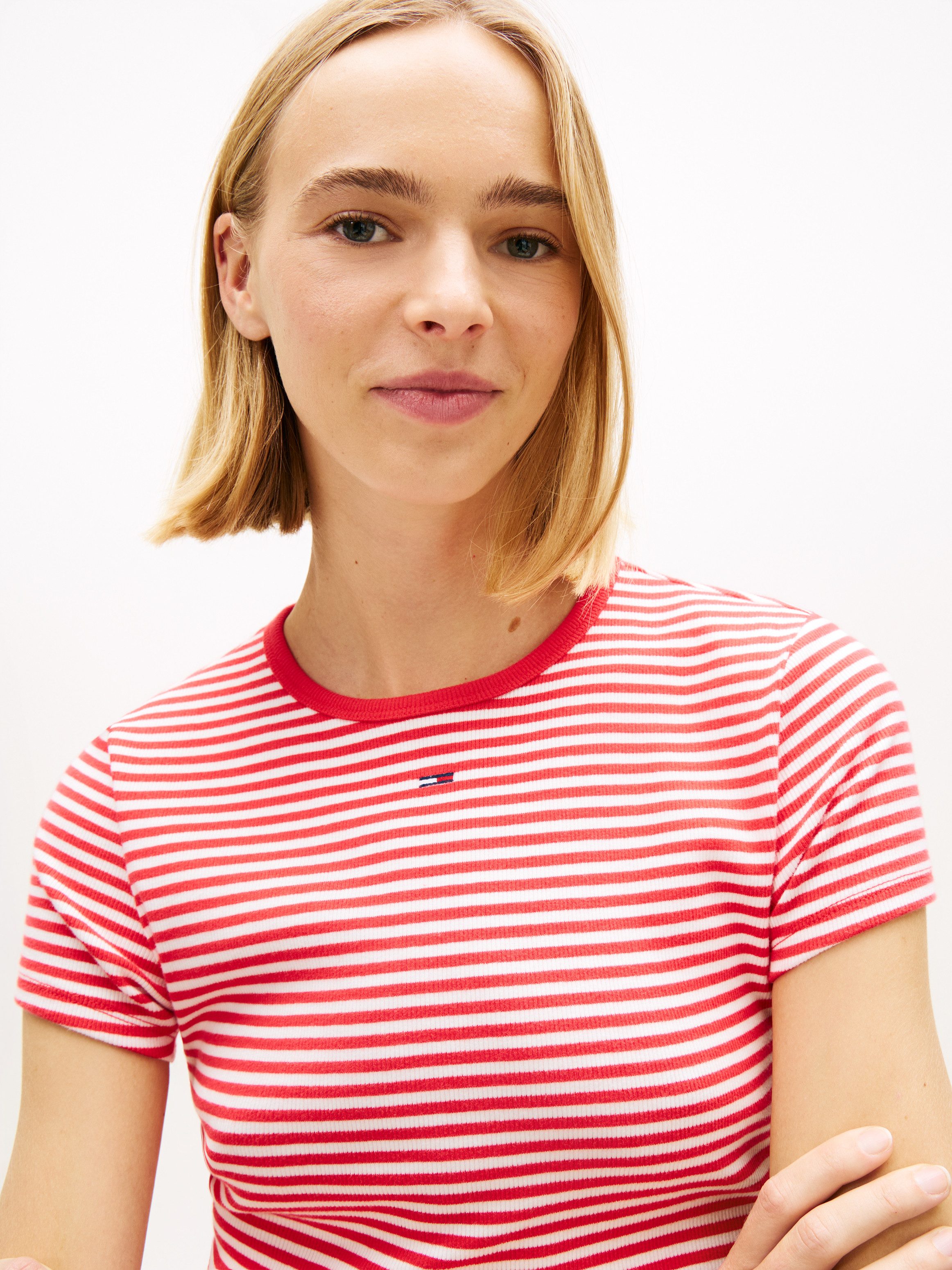 Tommy Jeans Kurzarmshirt TJW ESSENTIAL RIB SHORT SLEEVE EXT Baumwollmischung in gerippter Struktur, Slim Fit
