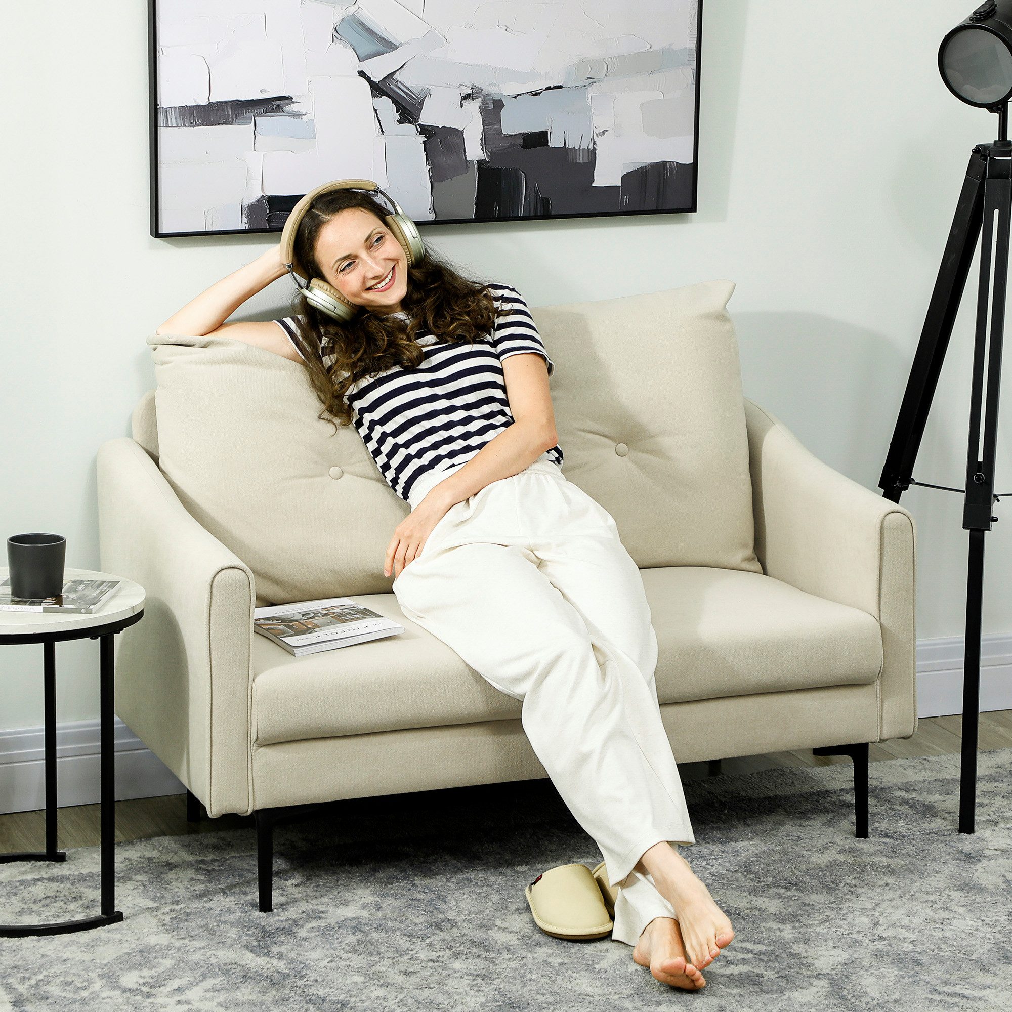 HOMCOM 2-Sitzer Polstersofa mit Armlehne, Samtoptik, Couch 1 Teile, für Wohnzimmer, Schlafzimmer, Metallrahmen, Cremeweiß