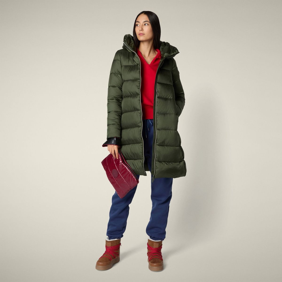 SAVE THE DUCK Outdoorjacke Lysa Eleganter Damenmantel mit Kapuze, winddichtem Nylon und praktischen