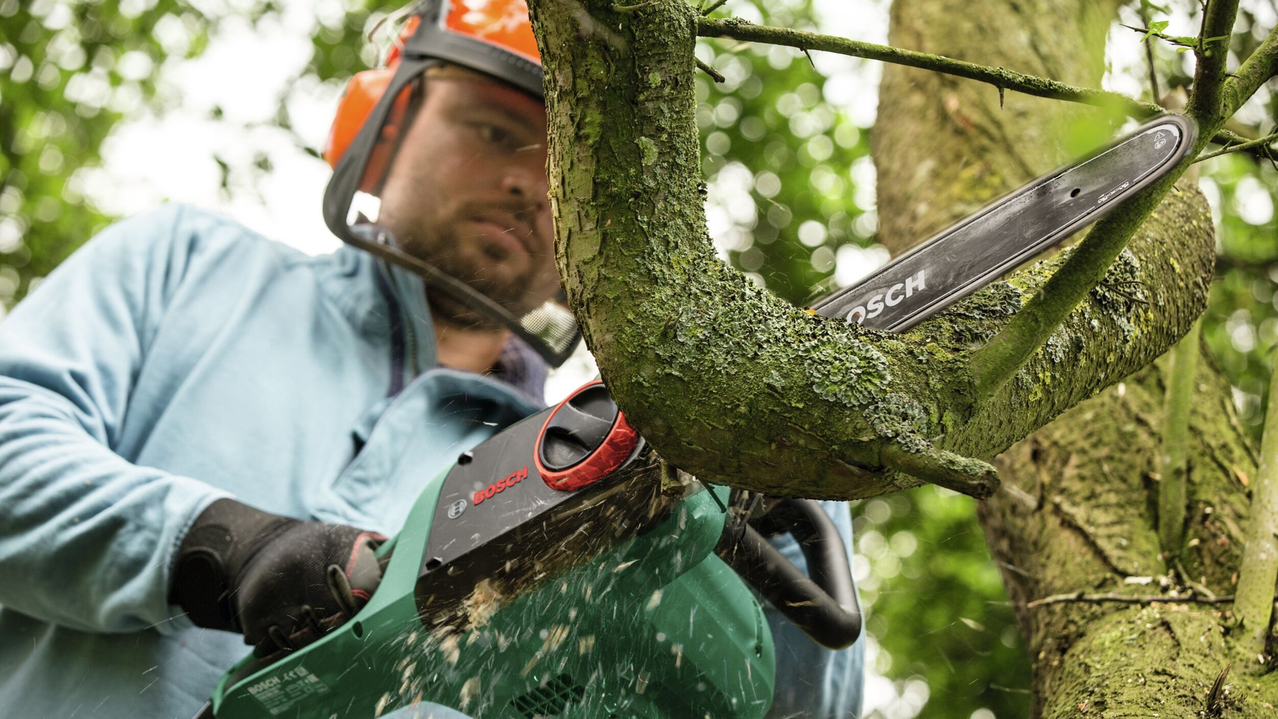 BOSCH Elektro-Kettensäge UniversalChain 40, 40 cm Schwertlänge, Im Karton