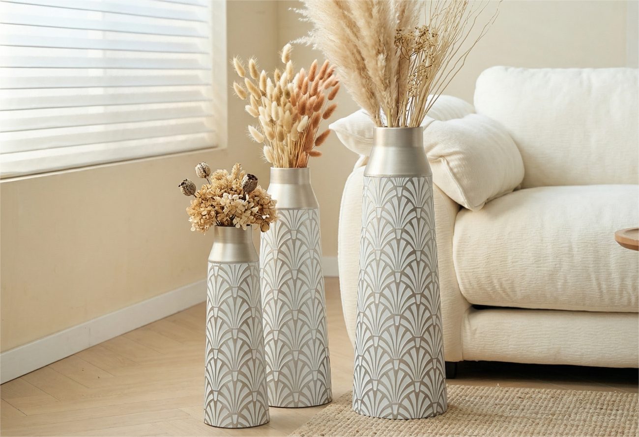 LVHOM Dekovase Bodenvase, Tischvase, 3 tlg. Geometrisches Metall-Vasen-Set, Trapez (drei Höhen (43.5 cm, 51 cm, 61 cm), Handgefertigt aus Metall. Langlebig & makellos. Exklusiv für Trockenblumen/Pampas & Stil, Ideal als Raumteiler, Pflanzübertopf, Solitärobjekt kreativ gestapelt)