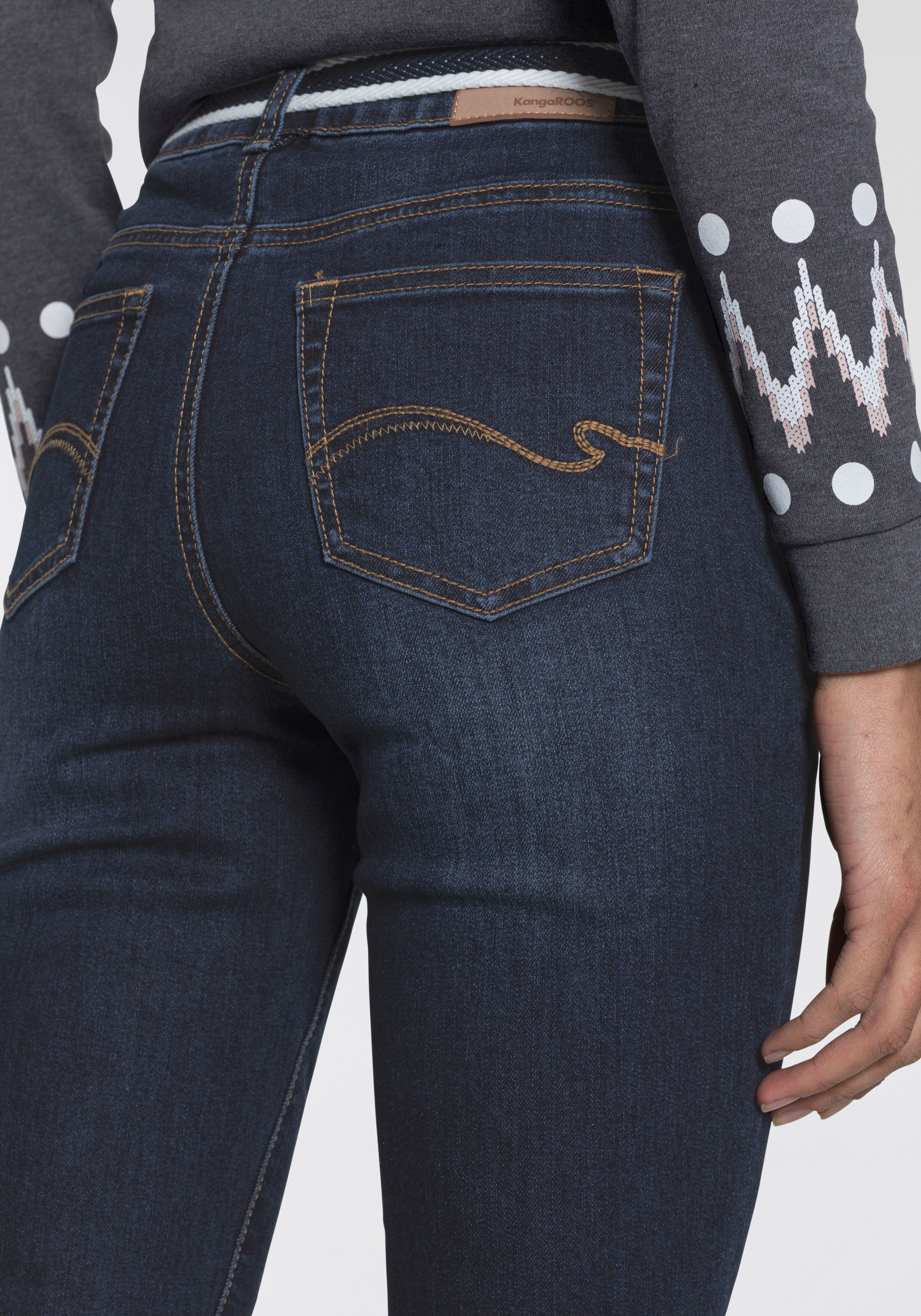 KangaROOS Caprijeans CAPRI-JEANS mit Gürtel (Set, mit abnehmbarem Gürtel) Skinny Fit, mit Schlitz, normale Leibhöhe
