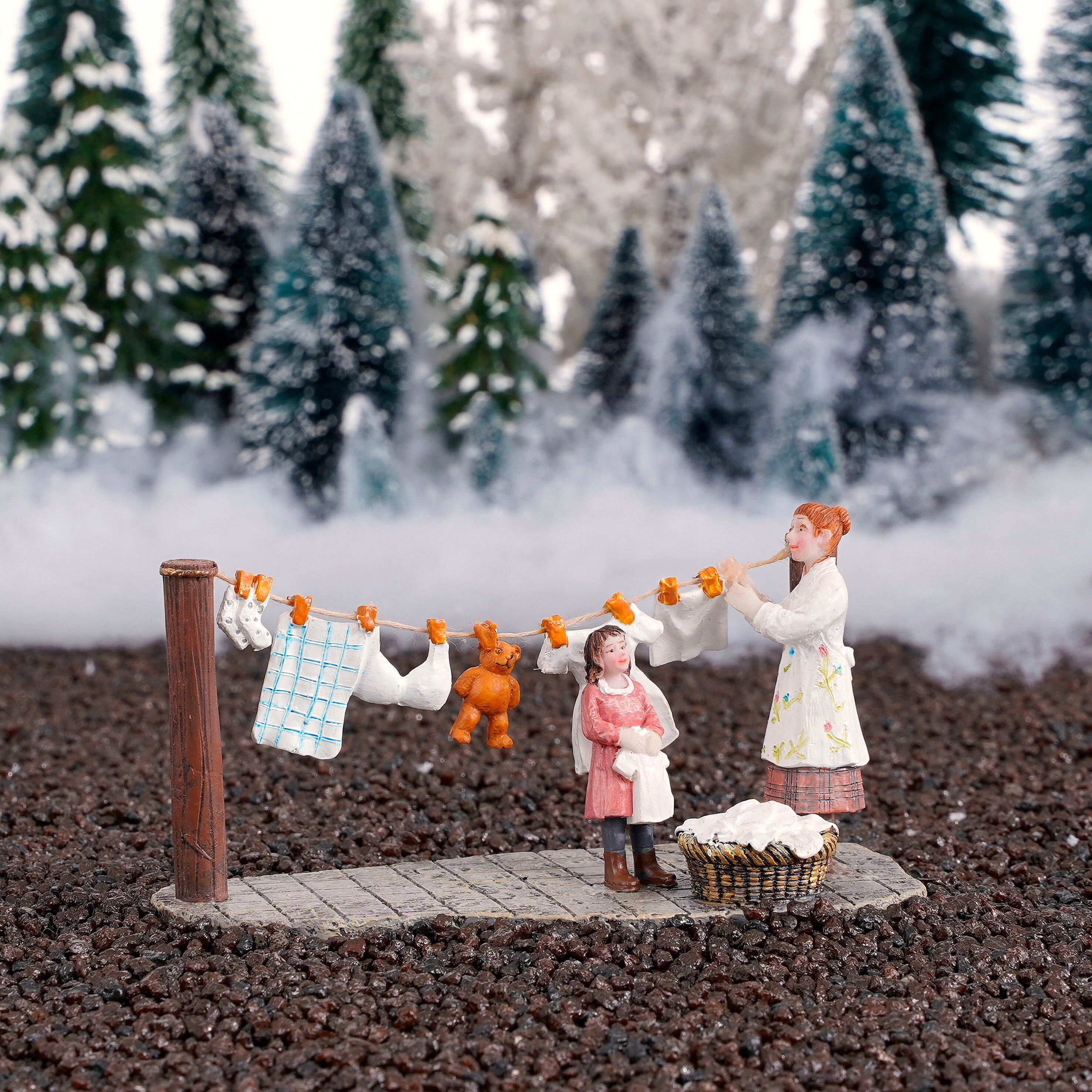 LuVille Weihnachtsdorf Luville Collectables Paula helping mommy - l13xb6xh7cm