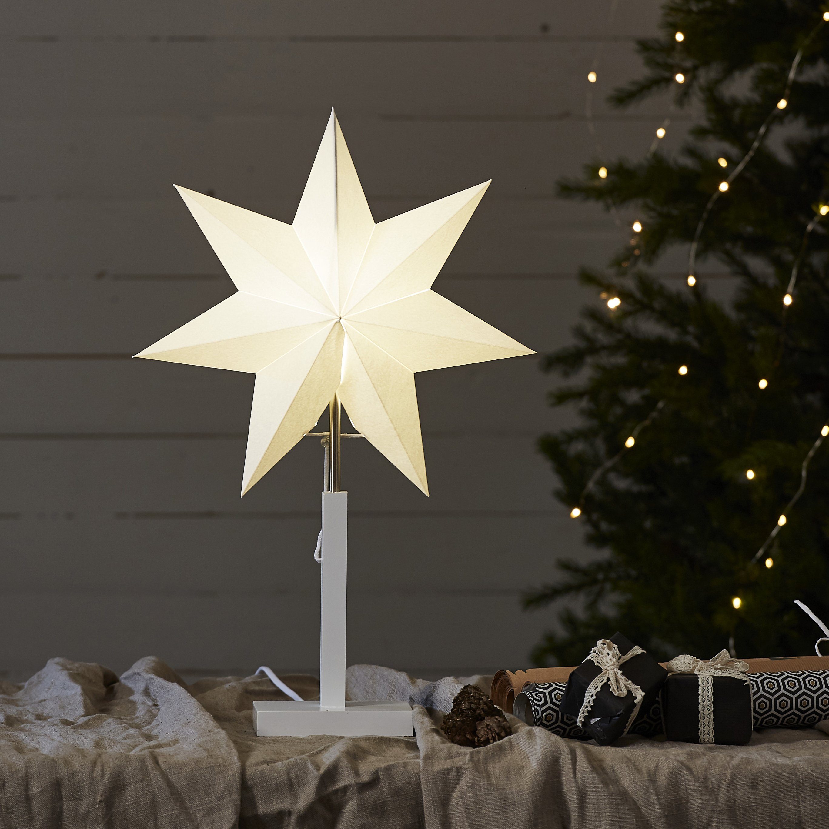 STAR TRADING LED Dekolicht Karo, Tischlampe Weihnachtsstern Karo 3D Papierstern Weihnachten in Weiß mit