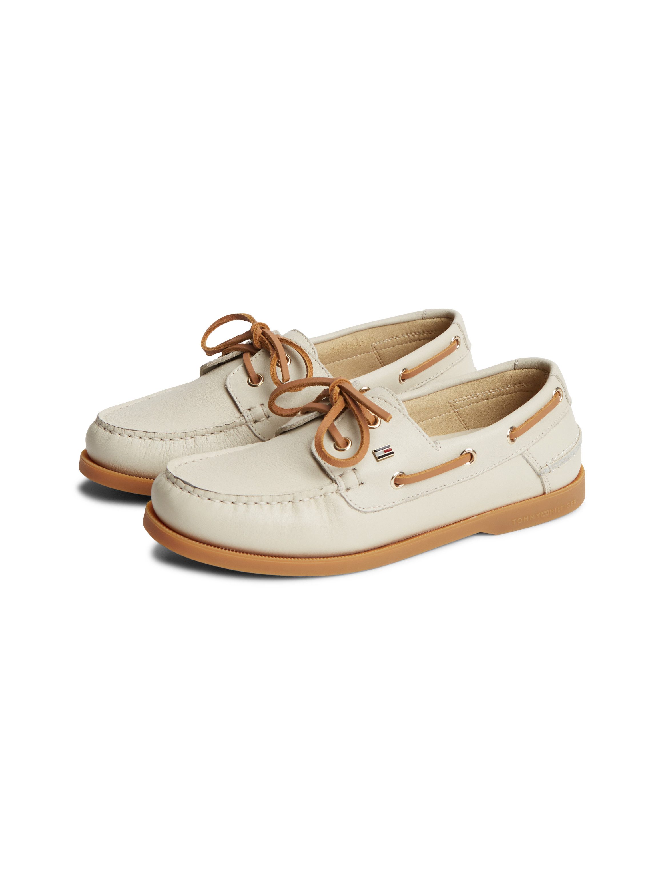 Tommy Hilfiger TH FLAG BOAT SHOE CORE LEATHER Bootsschuh Schnürschuh, Sommerschuh mit modischen Durchzügen