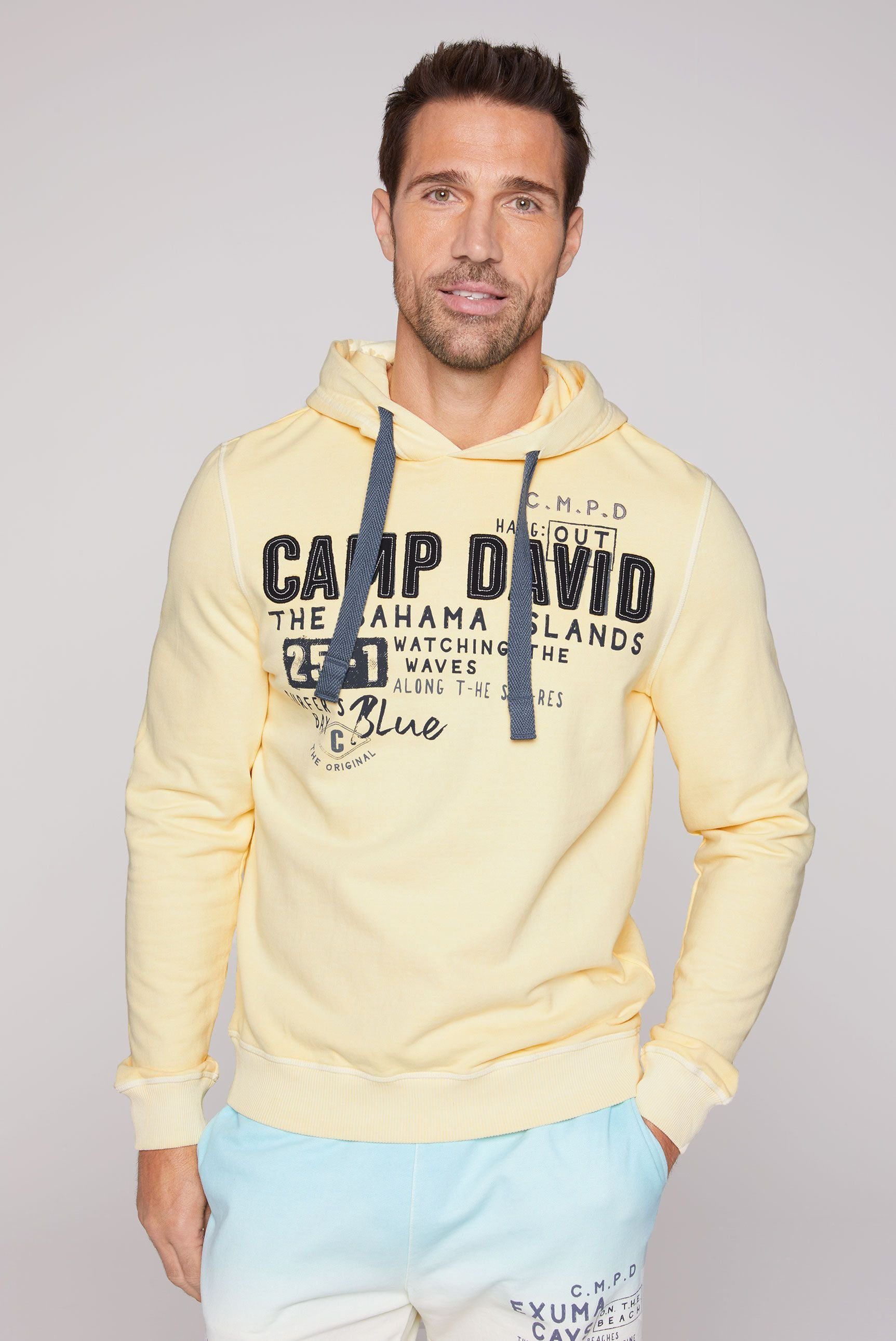 CAMP DAVID Kapuzensweatshirt mit sun Schriftzügen banana