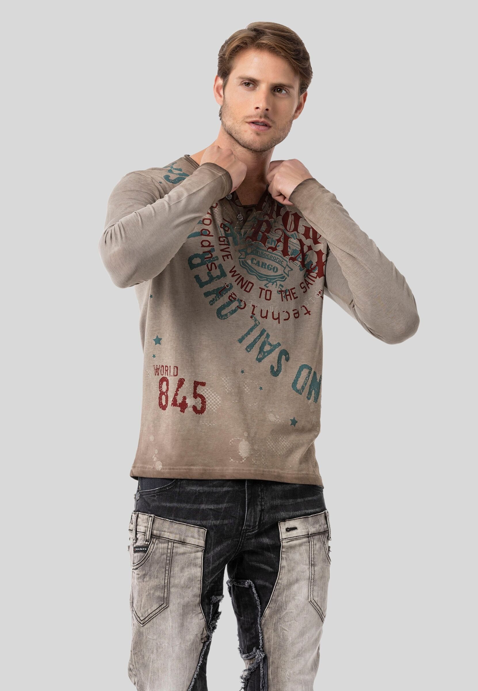 Cipo & Baxx T-Shirt Sweatshirts mit Knopfleiste am Ausschnitt