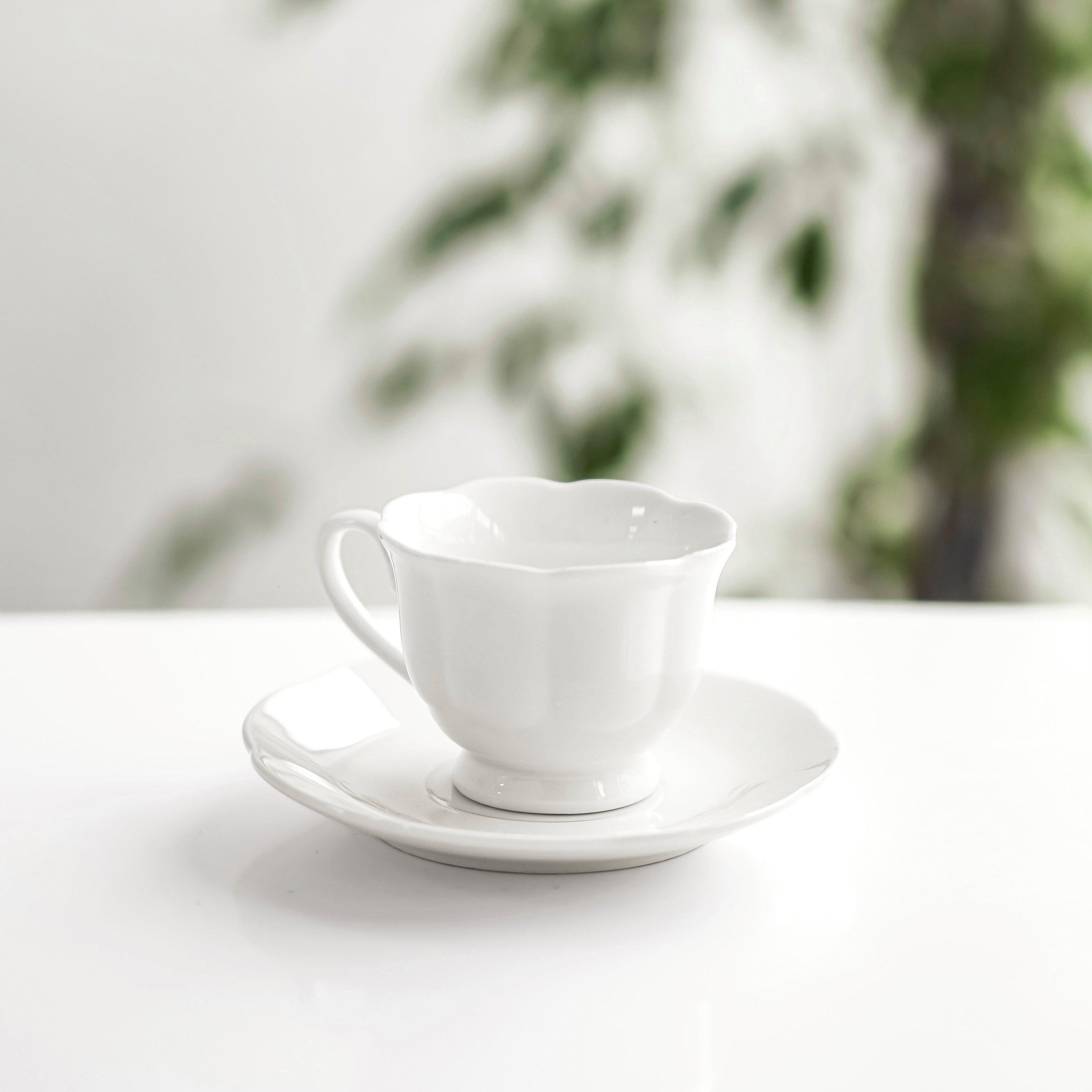 Mulex Kaffeeservice 12-teiliges Mokkatassen-Set aus hochwertigem Porzellan - 90 ml, Weiß (12-tlg), 6 Personen, Porzellan, 6x Mokkatassen, 6x Untertassen – Bild 2 von 4