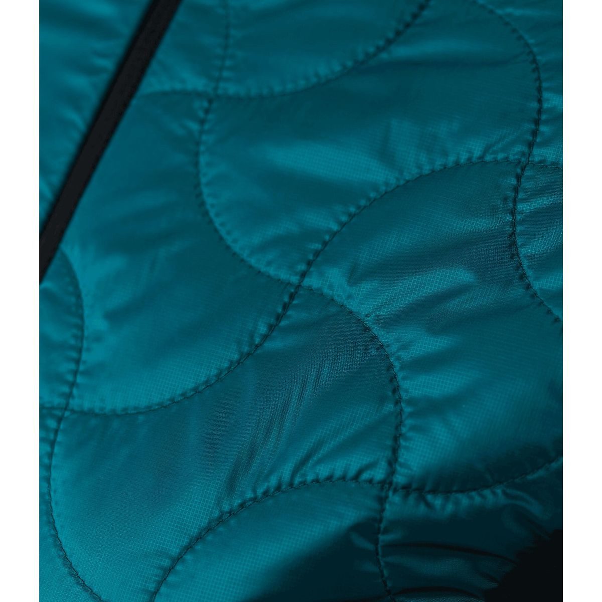 Löffler Skijacke Women Hooded Hybridjacket Grace PL60 Winddicht, wasserabweisend und atmungsaktiv – ideal für aktive Frauen