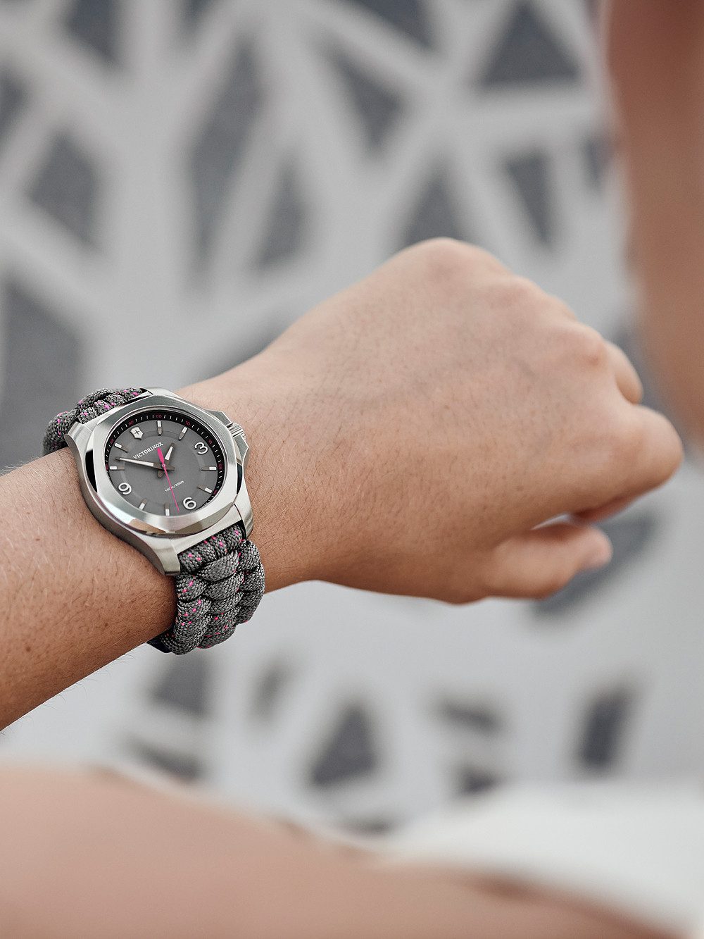 Victorinox Quarzuhr Victorinox 241920 I.N.O.X. V Damenuhr 37mm 10ATM Victorinox 241920 I.N.O.X. V Damenuhr 37mm 10ATM