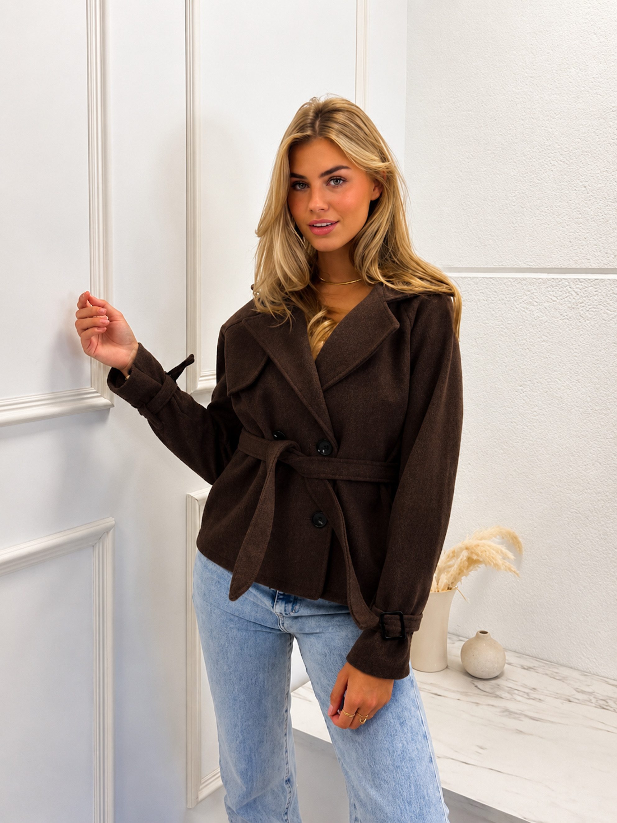 Worldclassca Trenchcoat Worldclassca Kurzer Doppelreihiger TRENCHCOAT Jacke Reverskragen