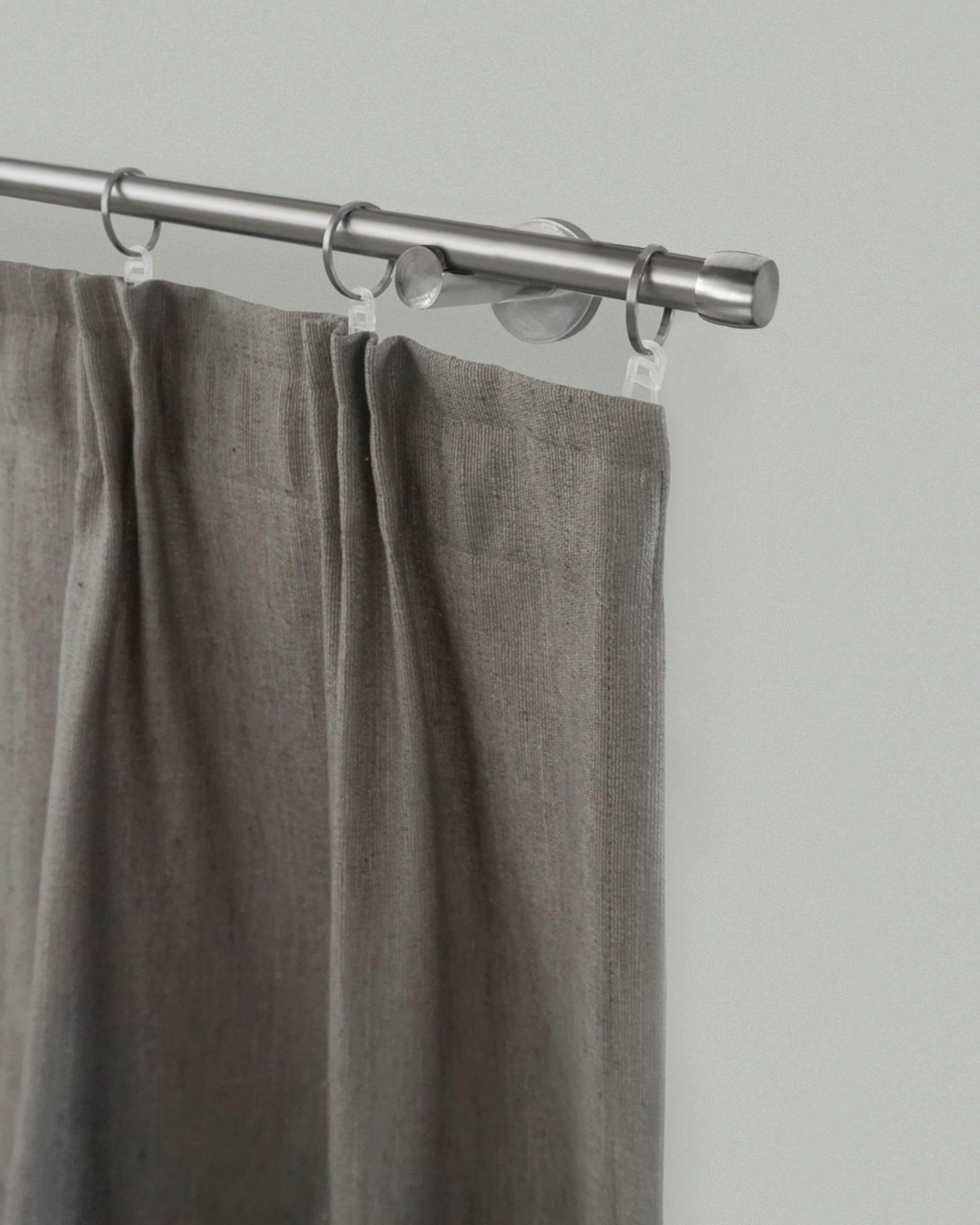 GARESA Gardinenstange KAPPE, Ø 16 mm, 1-läufig, Wunschmaßlänge, mit Bohren, verschraubt, Aluminium, Metall, Vorhanggarnitur, verlängerbar, Kappe, edelstahl optik, mit Ringe