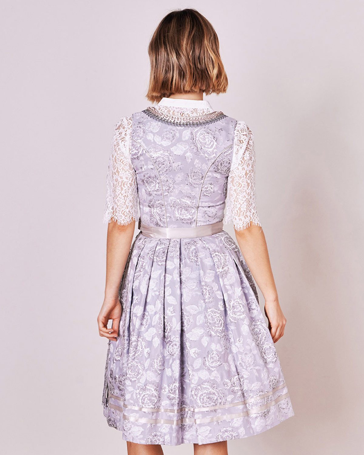 Krüger Madl Dirndl 'Lenore' mit Spitzenschürze 414866, Grau 60cm