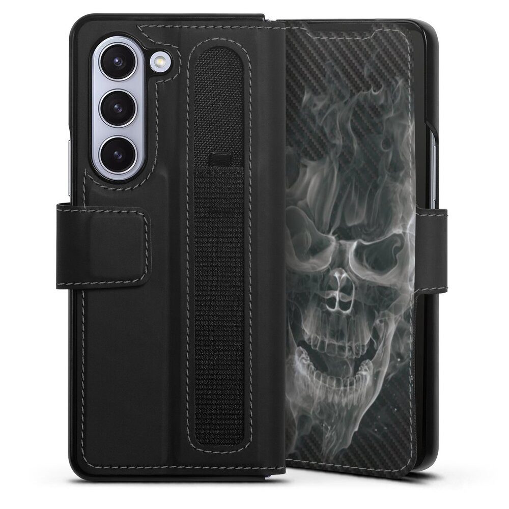 DeinDesign Handyhülle Totenkopf Schädel Carbon Smoke Skull Carbon, Samsung Galaxy Z Fold 5 Hülle Handy Flip Case Wallet Cover