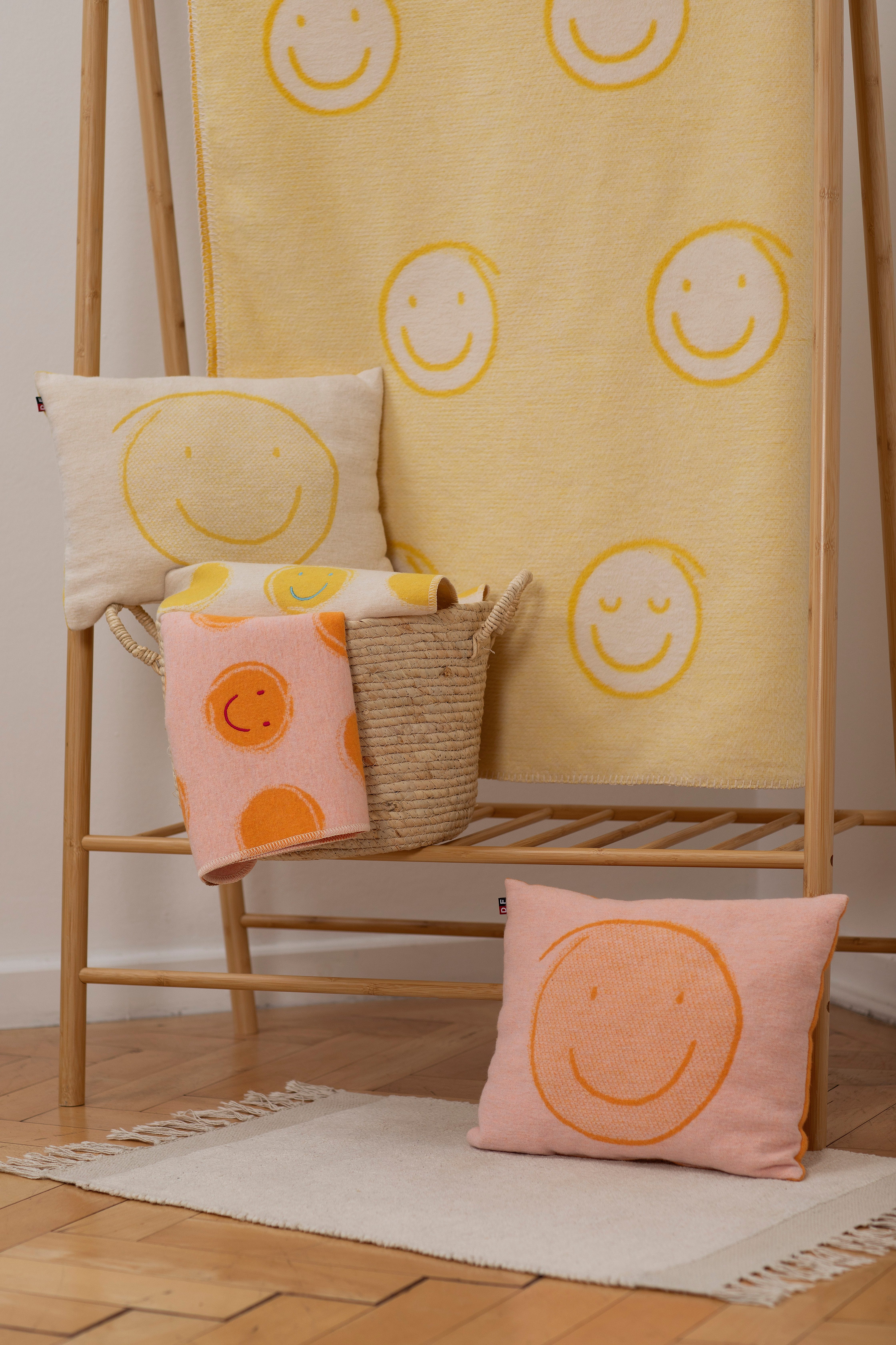 Babydecke Juwel mit Stick 'Happy Faces' 70 x 90 cm, DAVID FUSSENEGGER