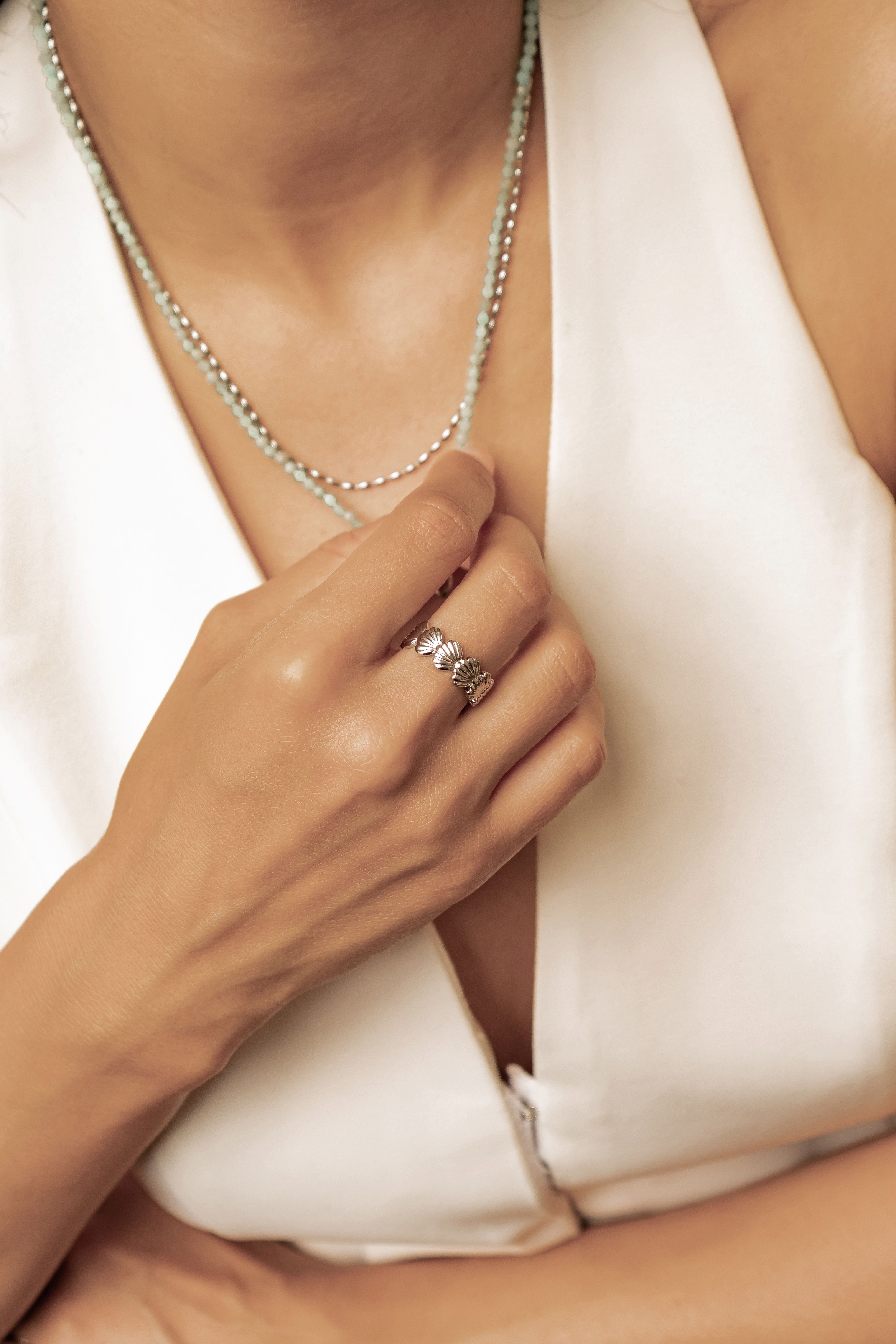 Hey Happiness Fingerring Muschel Kranz, offener Edelstahl Damenring, Verstellbarer Statement Ring mit Muschelmotiven, wasserfest für Strand