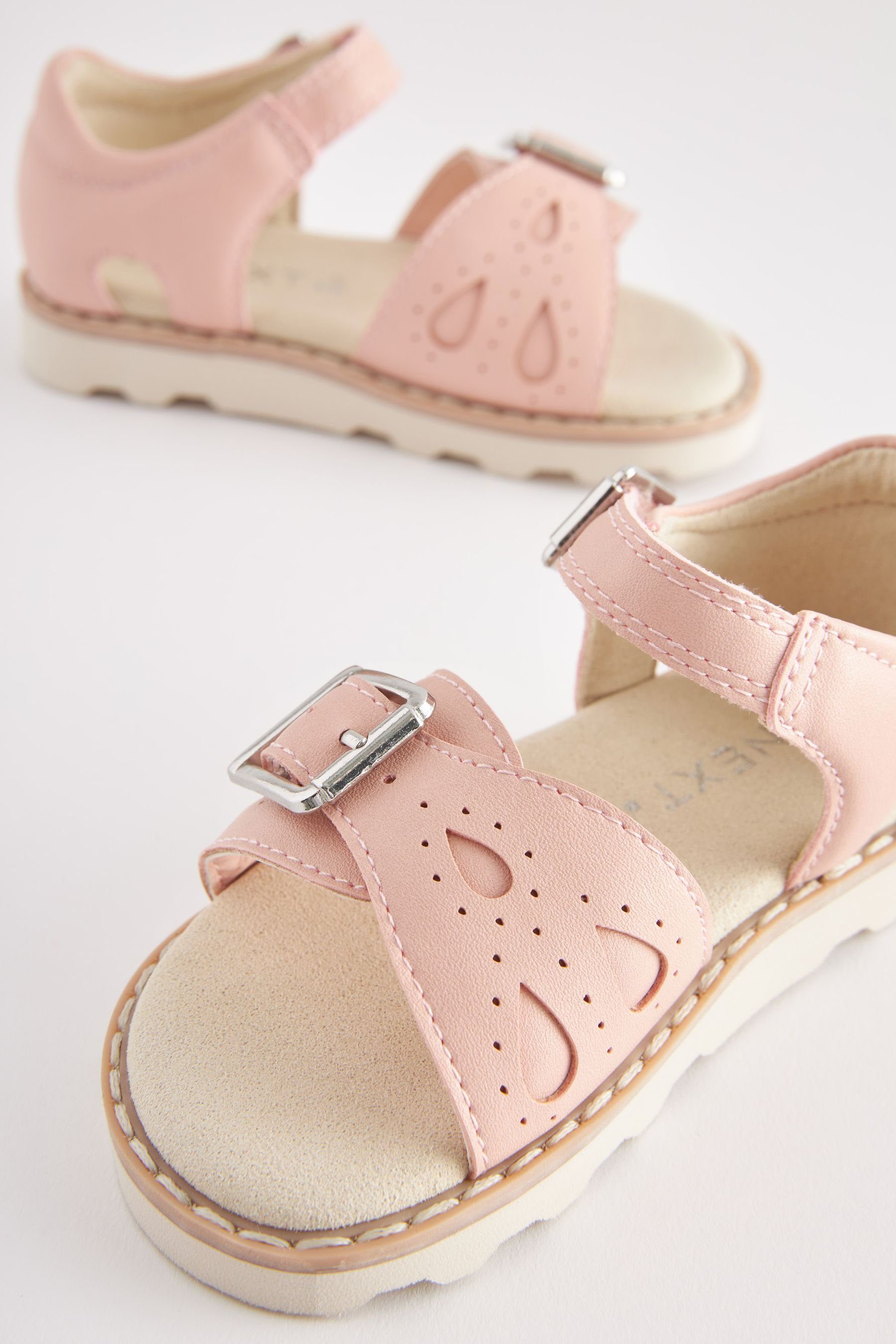 Next Sandalen mit geschlossener (1-tlg) Sandale Ferse Pink