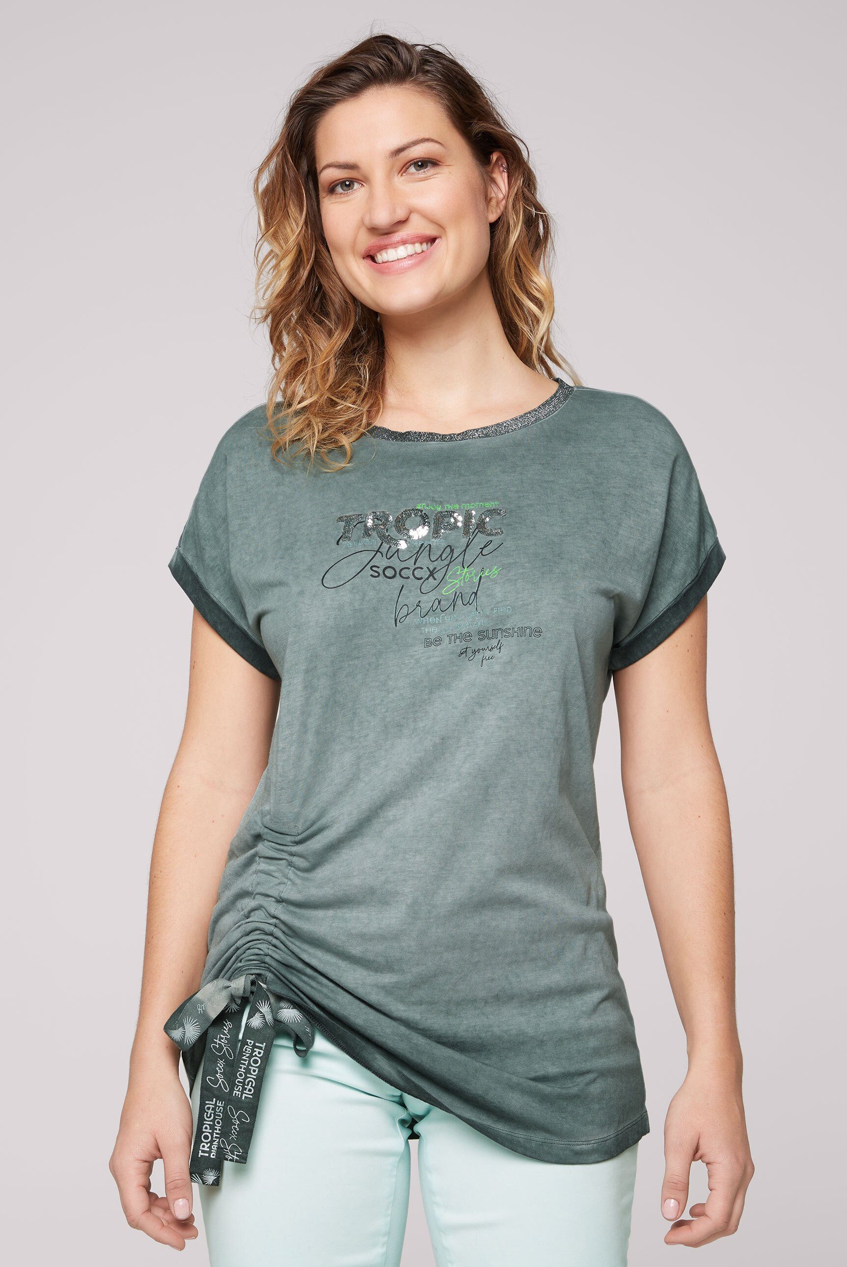 SOCCX T-Shirt (1-tlg) Drapiert/gerafft, Bündchen-/Rippstrick-Kragen | T-Shirts