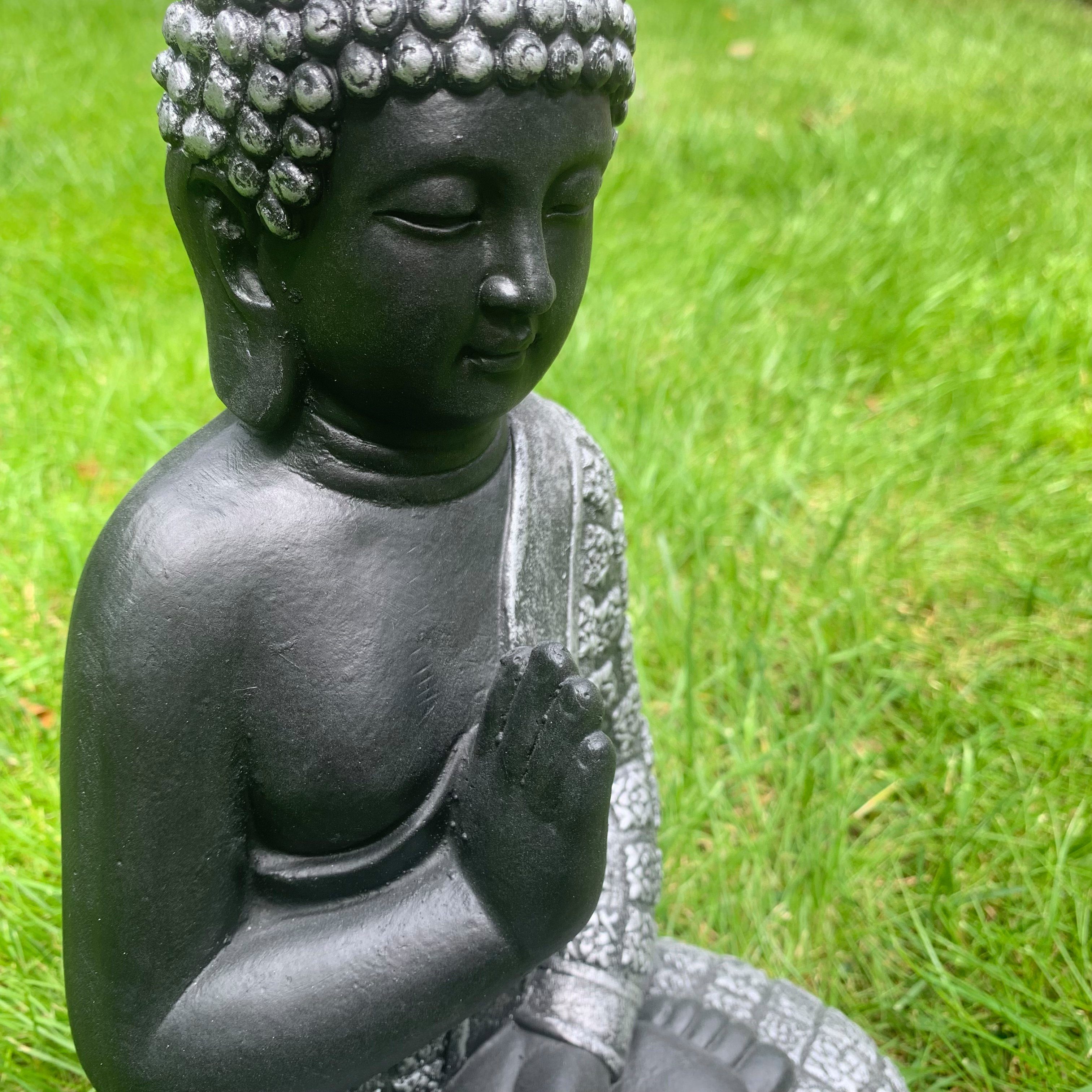 K&L Wall Art Buddhafigur Buddha Statue Kunststein Beton Feng Shui Deko große Steinfigur (1, Gartenfigur), Wellness Gartendeko 33cm Schwarz