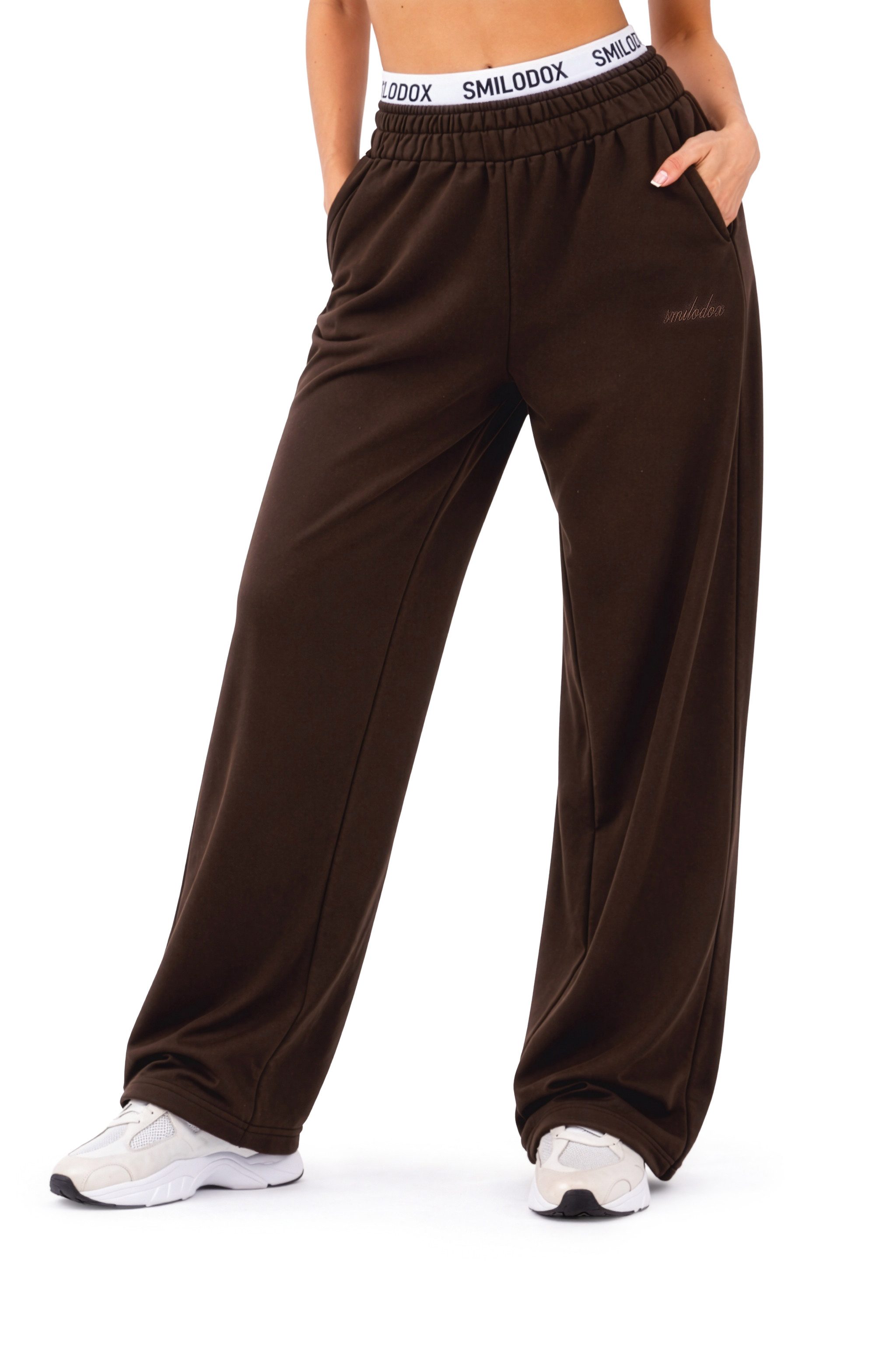 Smilodox Jogginghose Sirel, Trainingshose Damen Oversized Fit Wide-Leg mit Kordelzug Elastischer Bund, Weites Bein, Dezentes Logo, Sport & Freizeit