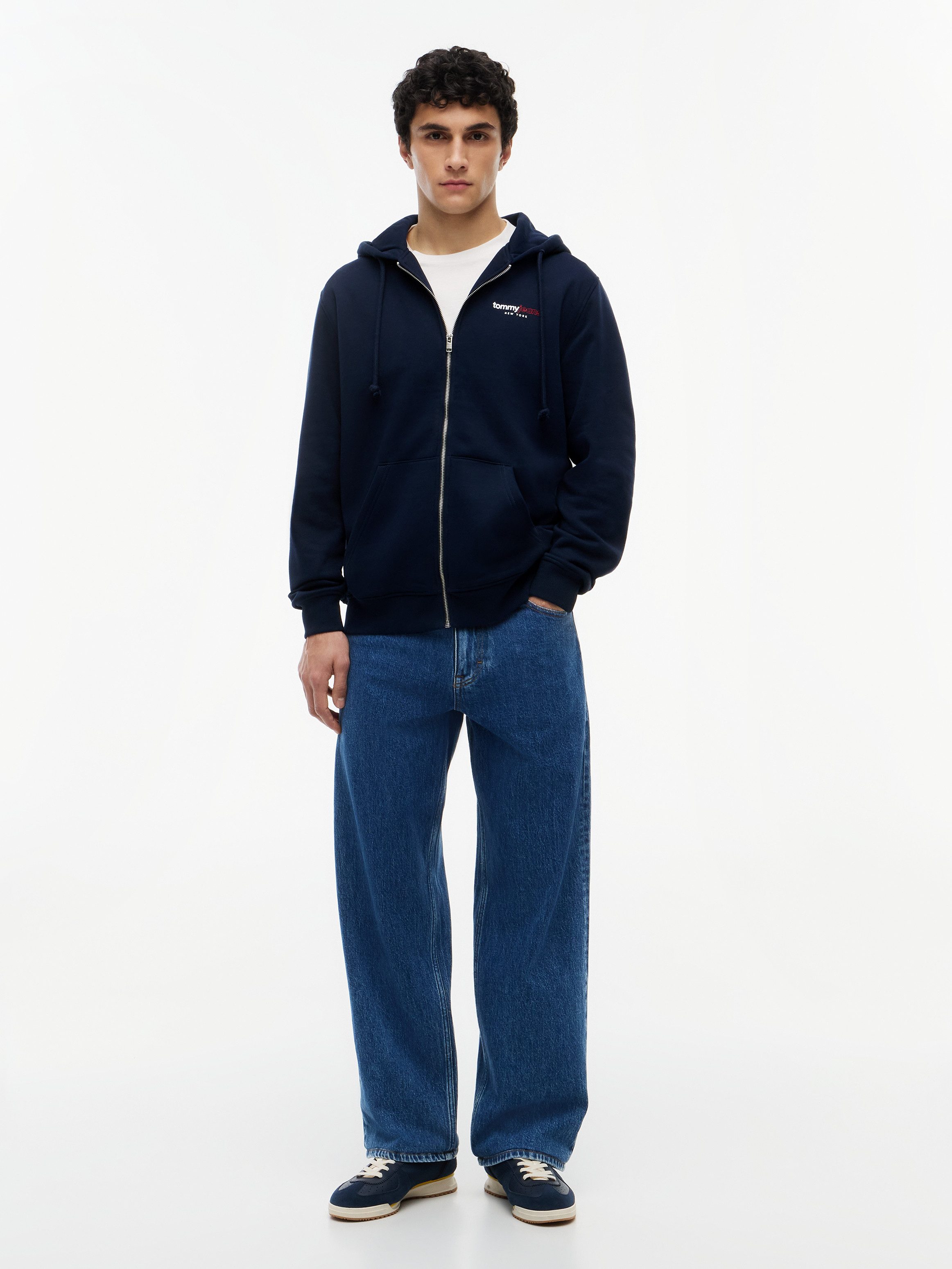Tommy Jeans Kapuzensweatjacke TJM REGULAR DNA BACKPRINT FULLZIP – Bild 4 von 5