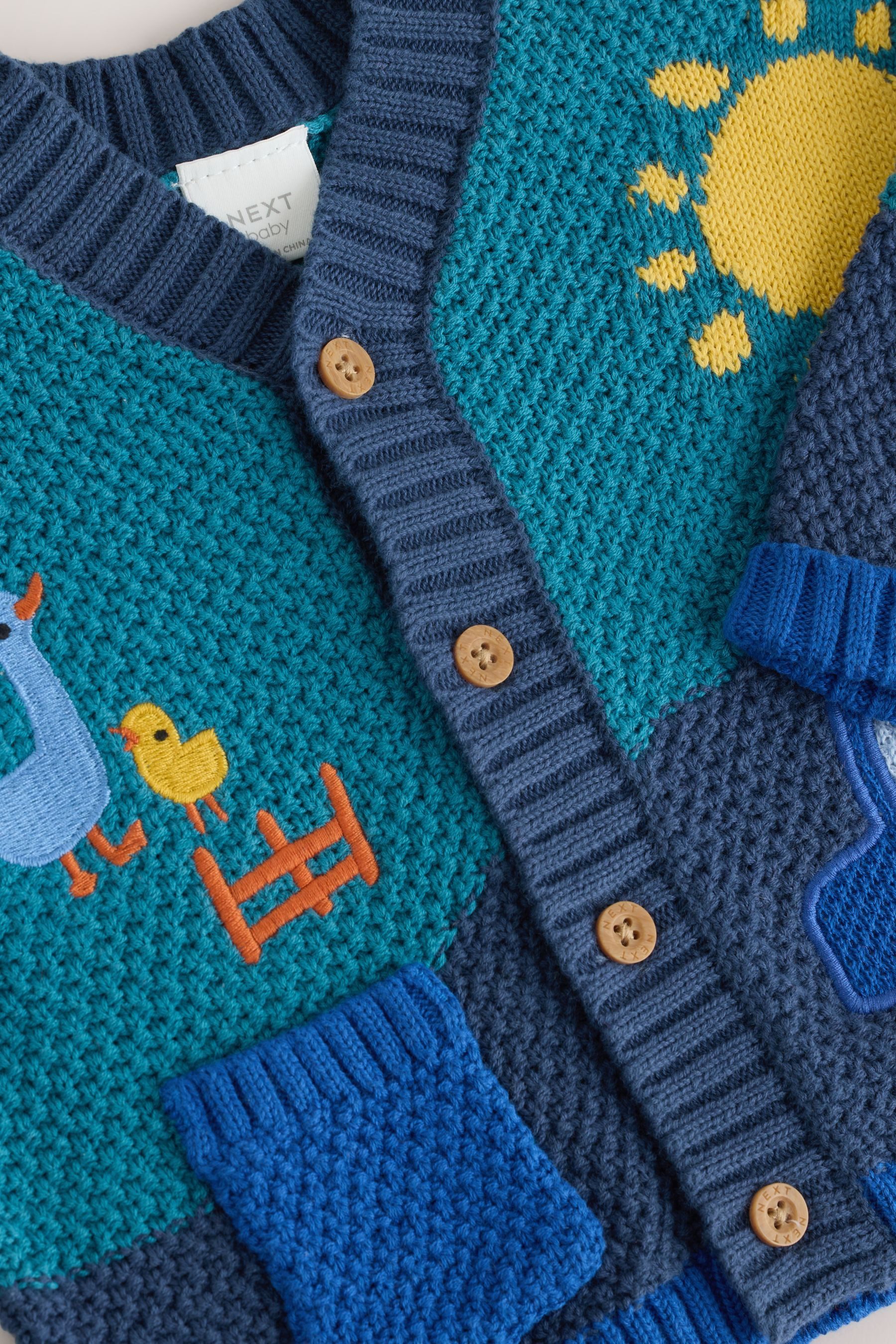 Next Strickjacke Baby-Strickjacke mit Stickerei (1-tlg)