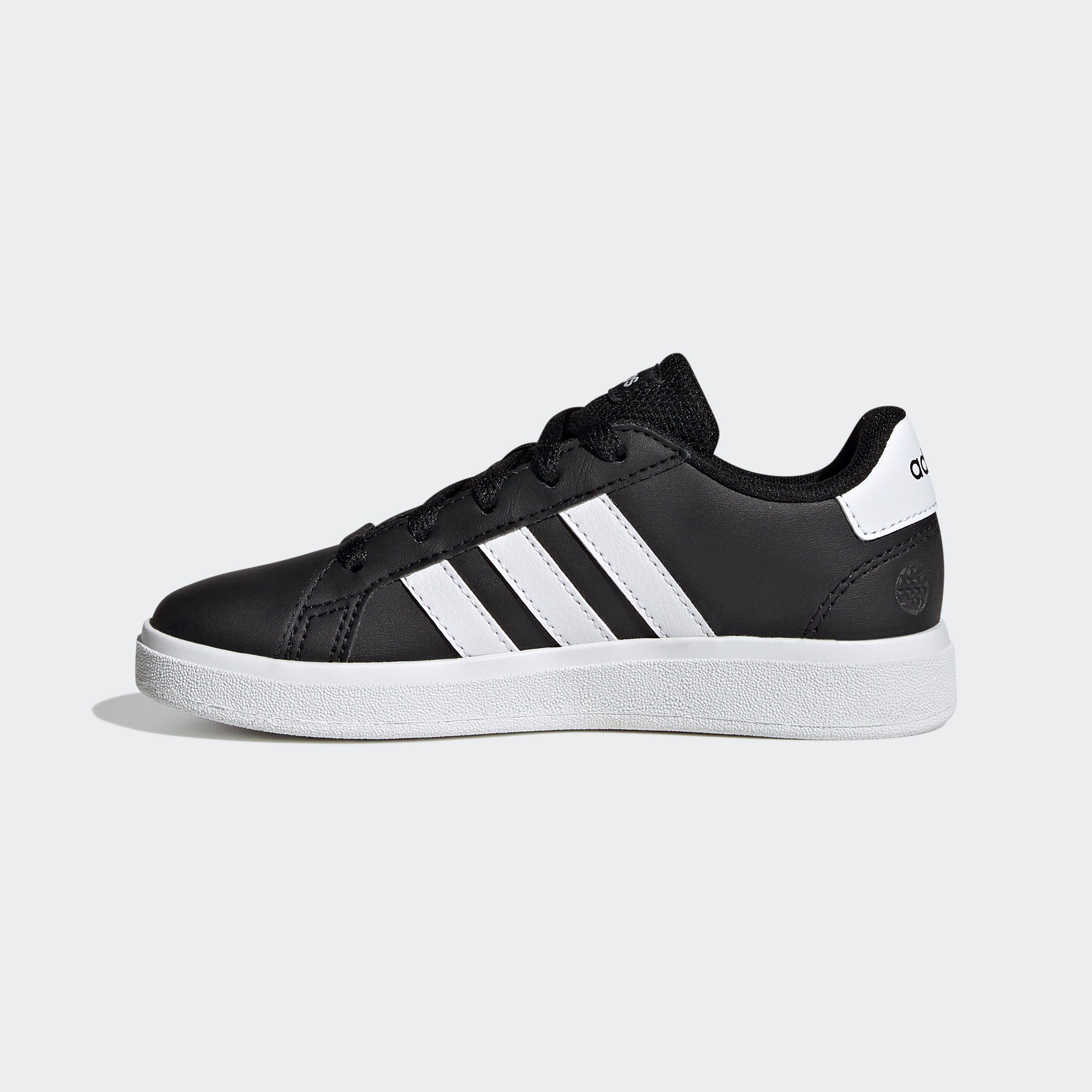 adidas Sportswear GRAND COURT LIFESTYLE TENNIS LACE-UP Sneaker Design auf den Spuren des adidas Superstar, für Kinder & Jugendliche