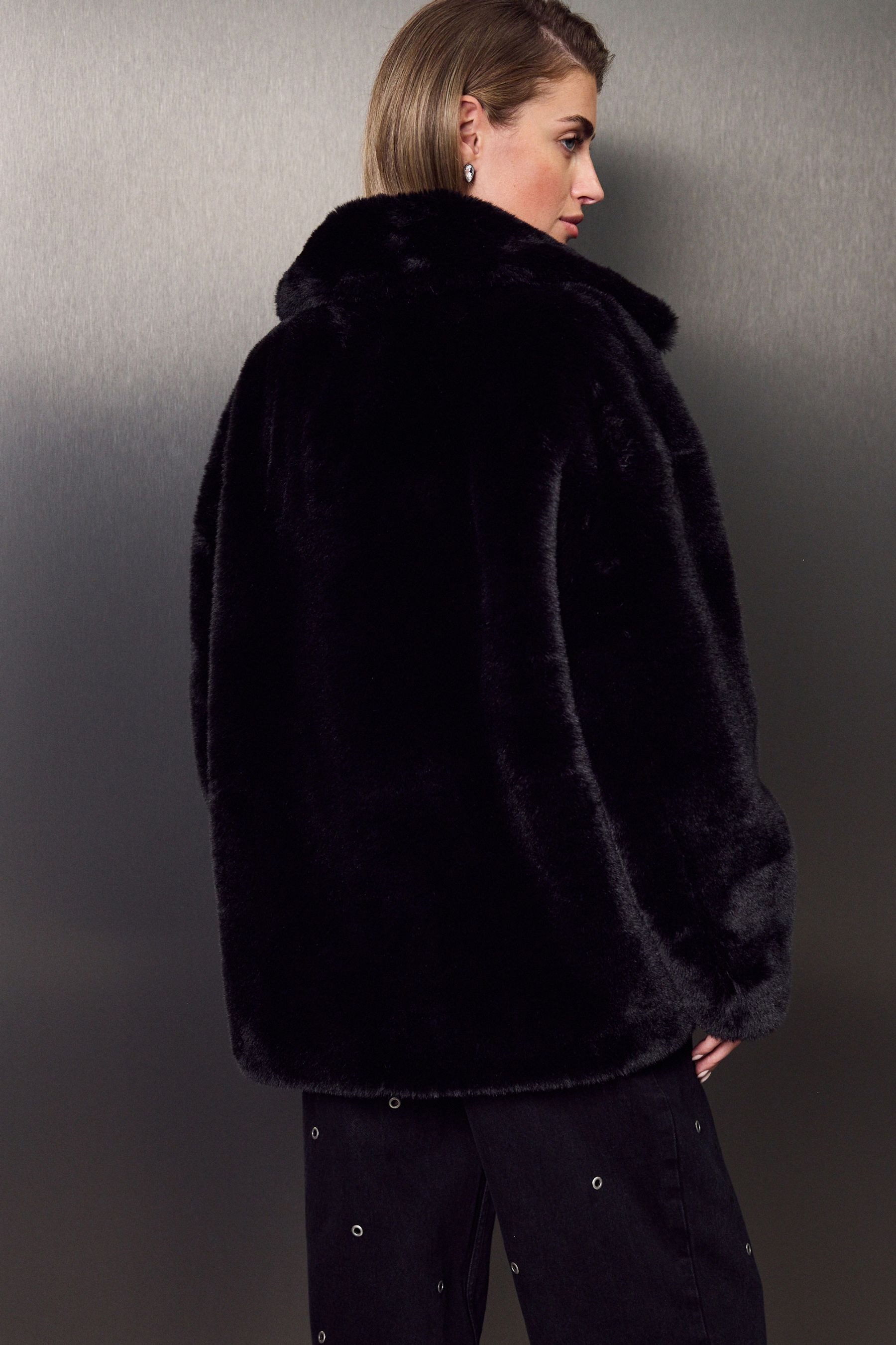 Next Fellimitatmantel Mantel aus Kunstfell (1-tlg) günstig online kaufen