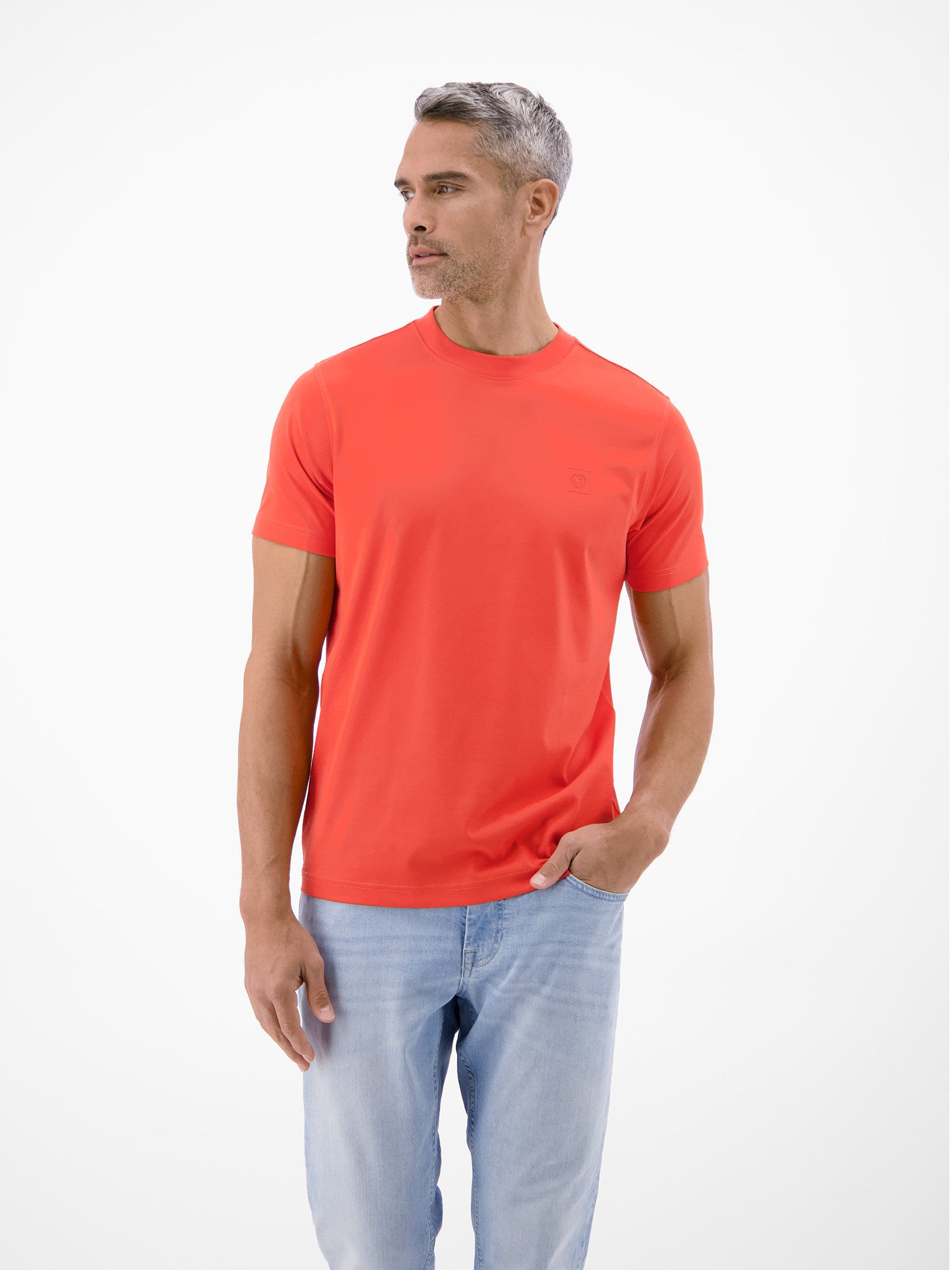 LERROS T-Shirt T-Shirt in Cool & Dry Qualität Feuchtigkeitsregulierend, hoher Tragekomfort, Einfarbig, Kurzarm
