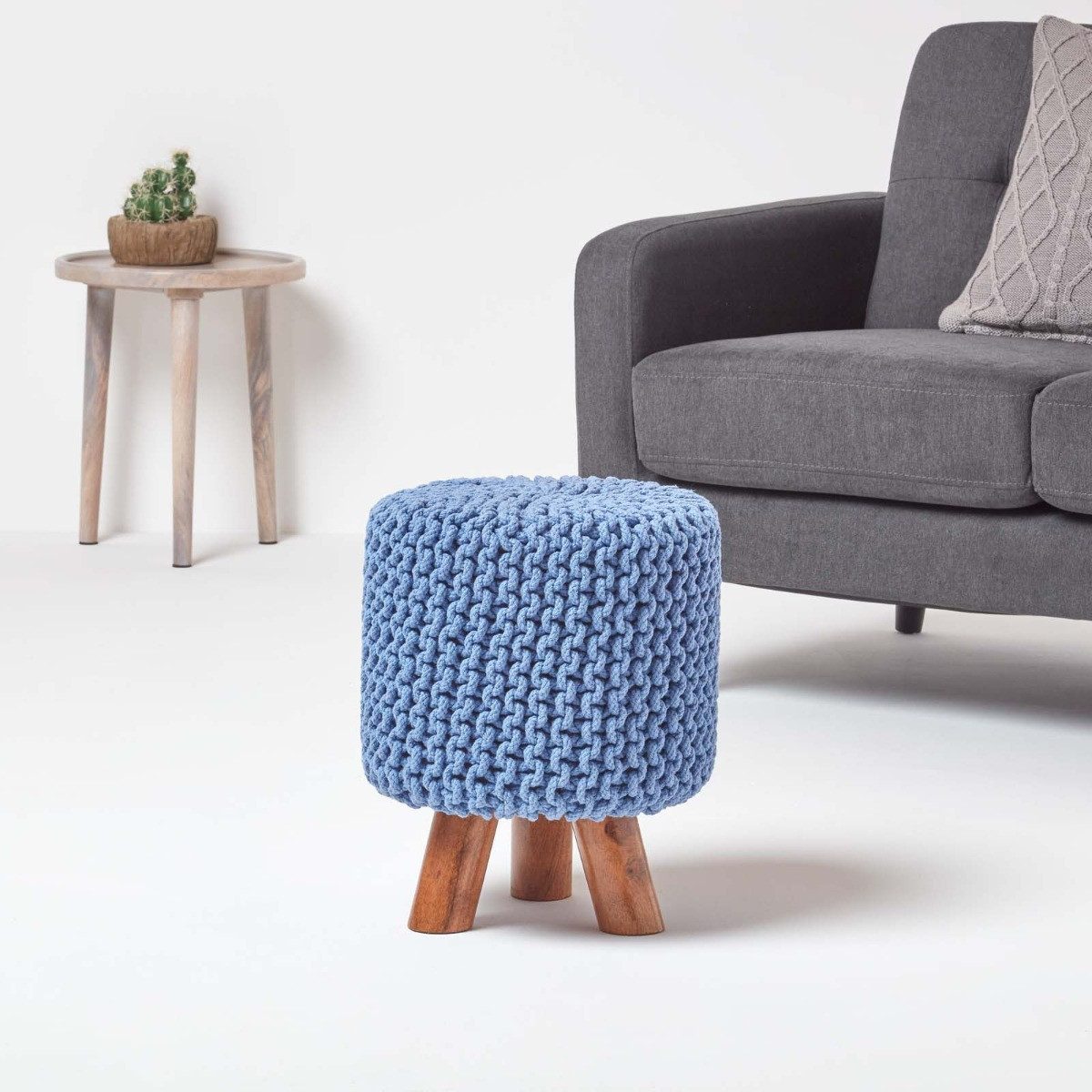 Homescapes Fußhocker Gestrickter Fußhocker, 42 cm hoch, blau