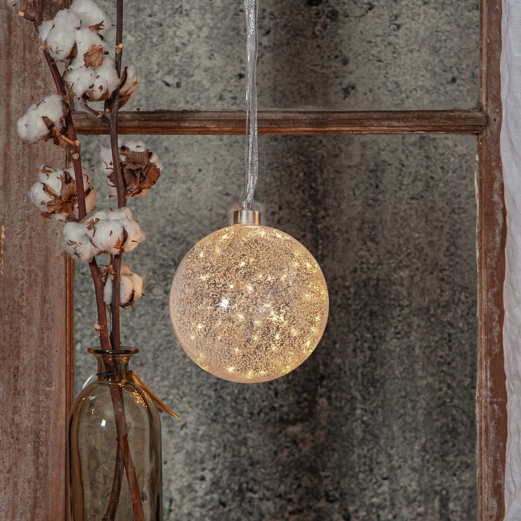 EGLO Dekoobjekt Glow snow, LED Weihnachtskugel für Innen, Ø 15 cm, Leuchtkugel, Strom-Betrieb