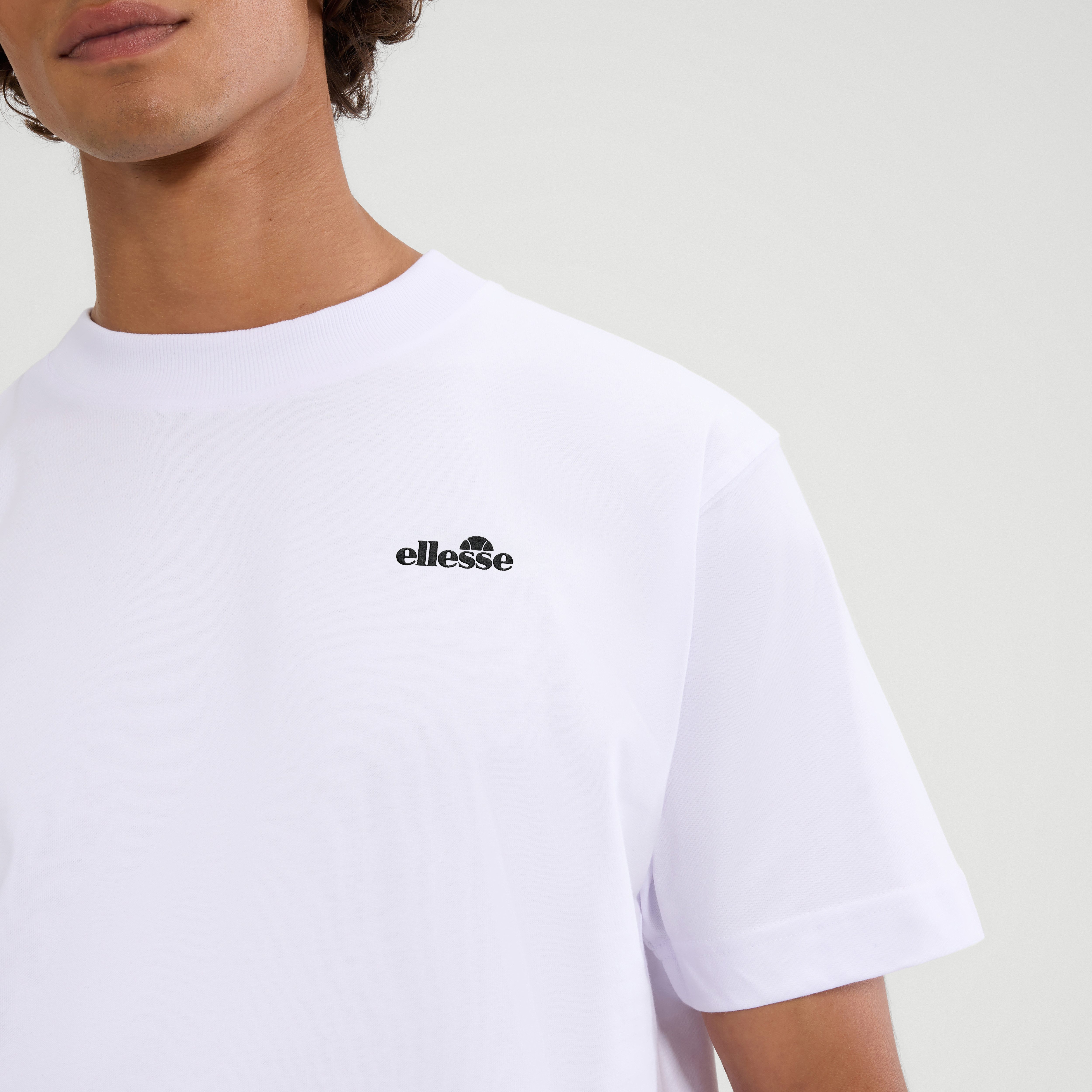 Ellesse T-Shirt ACCIANO T-SHIRT Kurzarm, mit Rundhalsausschnitt, ohne Verschluss, aus Baumwolle