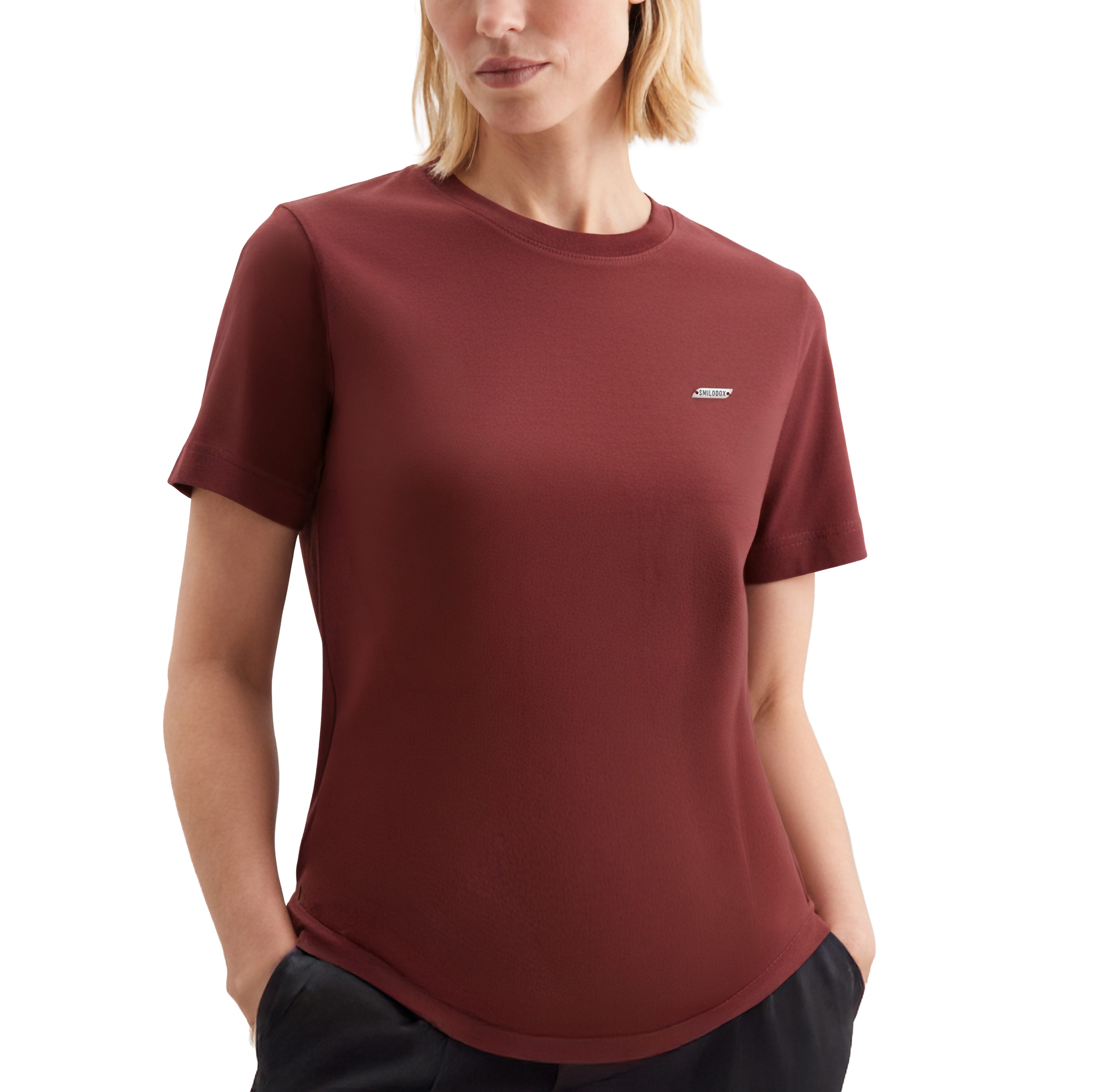 Smilodox T-Shirt Laurena, Schlichtes Shirt, graviertes Metallabel, Weiches günstig online kaufen