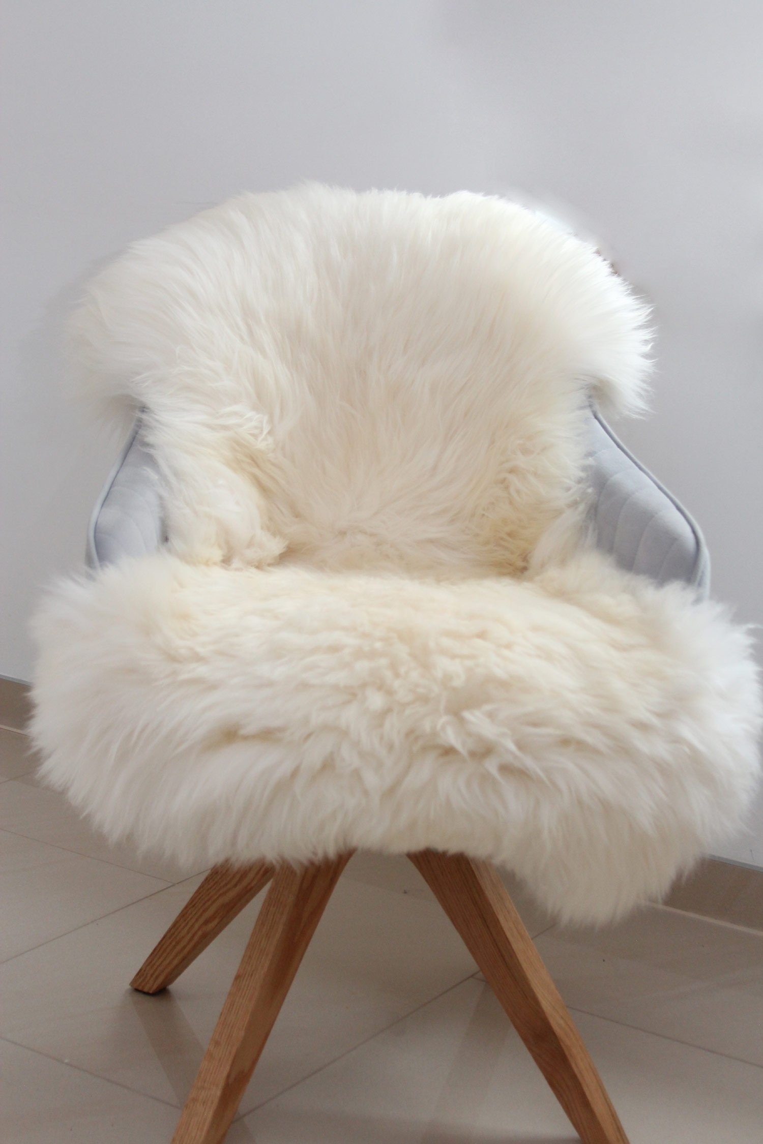 Aves-24 Fellteppich SCHAFFELL Lammfell Naturfell ECHTES 100% Fell 110 bis 120 cm Länge – Bild 4 von 4