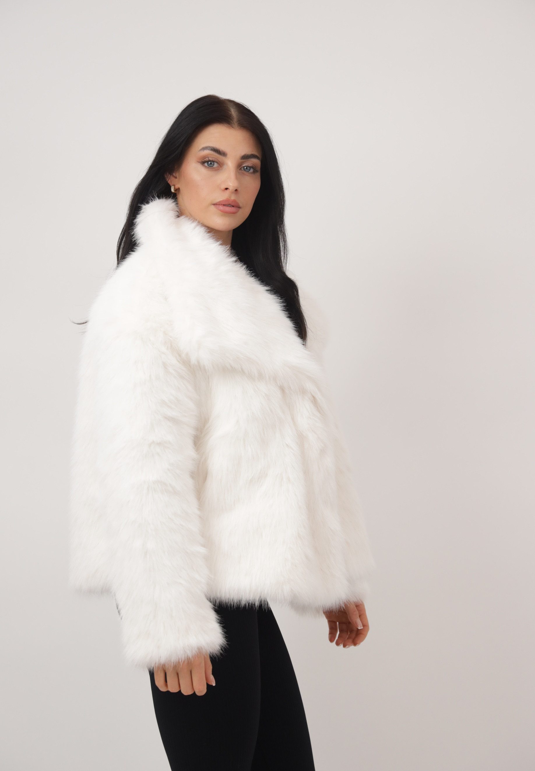 Cherry KoKo Fellimitatmantel Damen Kunstfelljacke mit XXL-Kragen – Elegante Faux-Fur Jacke