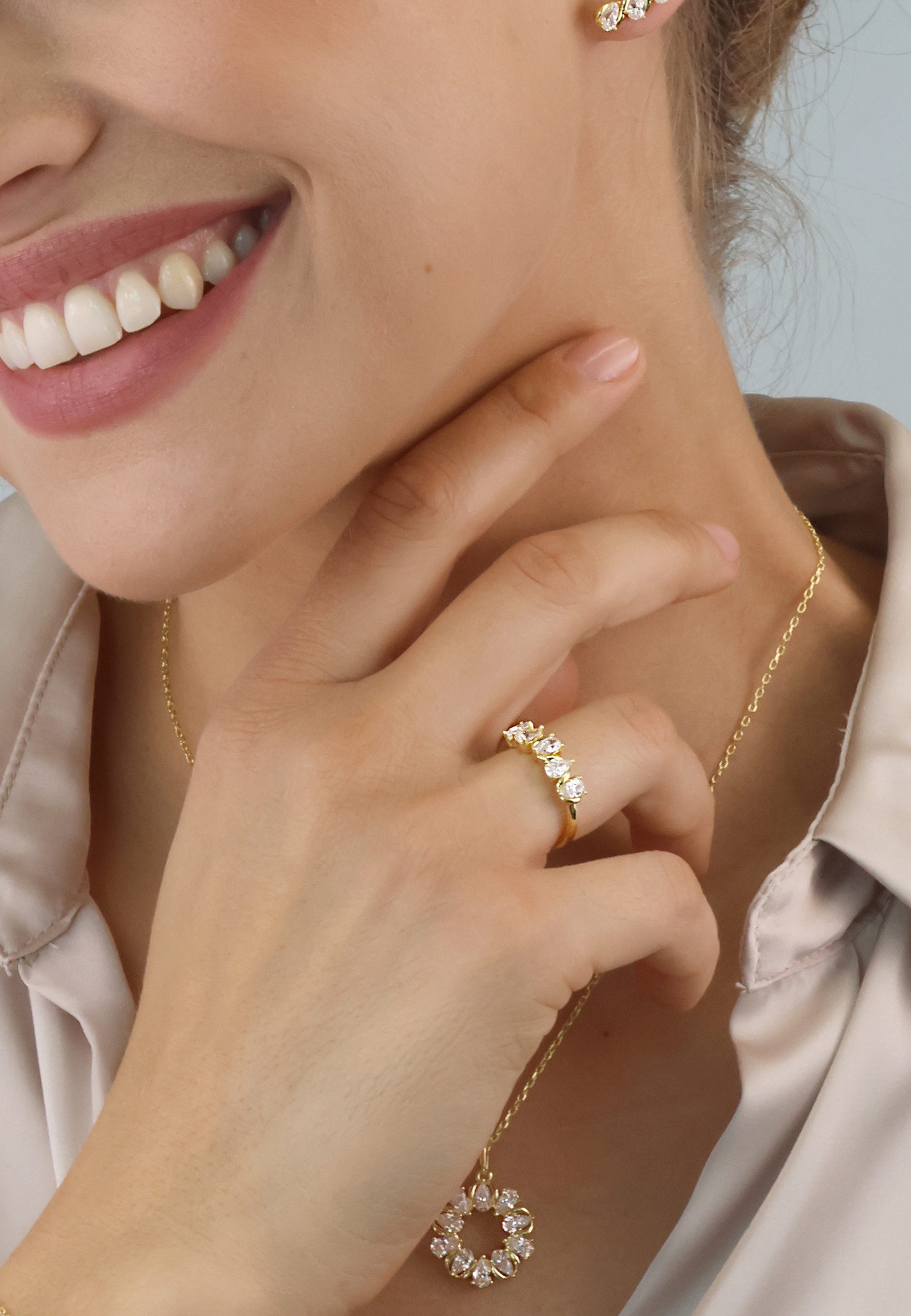 NANA KAY Fingerring Sparkly Couture, mit wunderbarem Steinbesatz